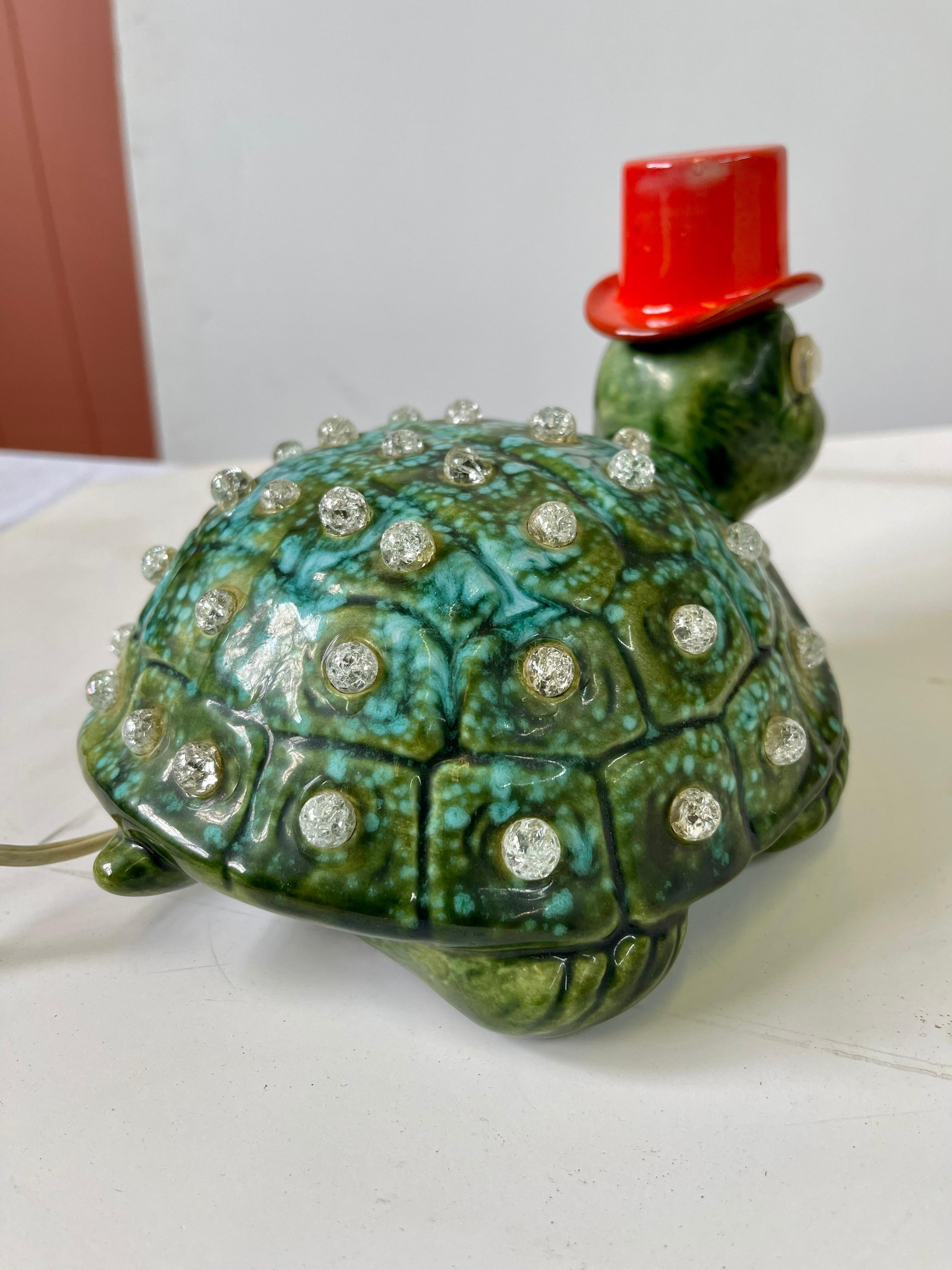 Vintage Turtle in Top Hat Ceramic Lamp In Good Condition In Atlanta, GA