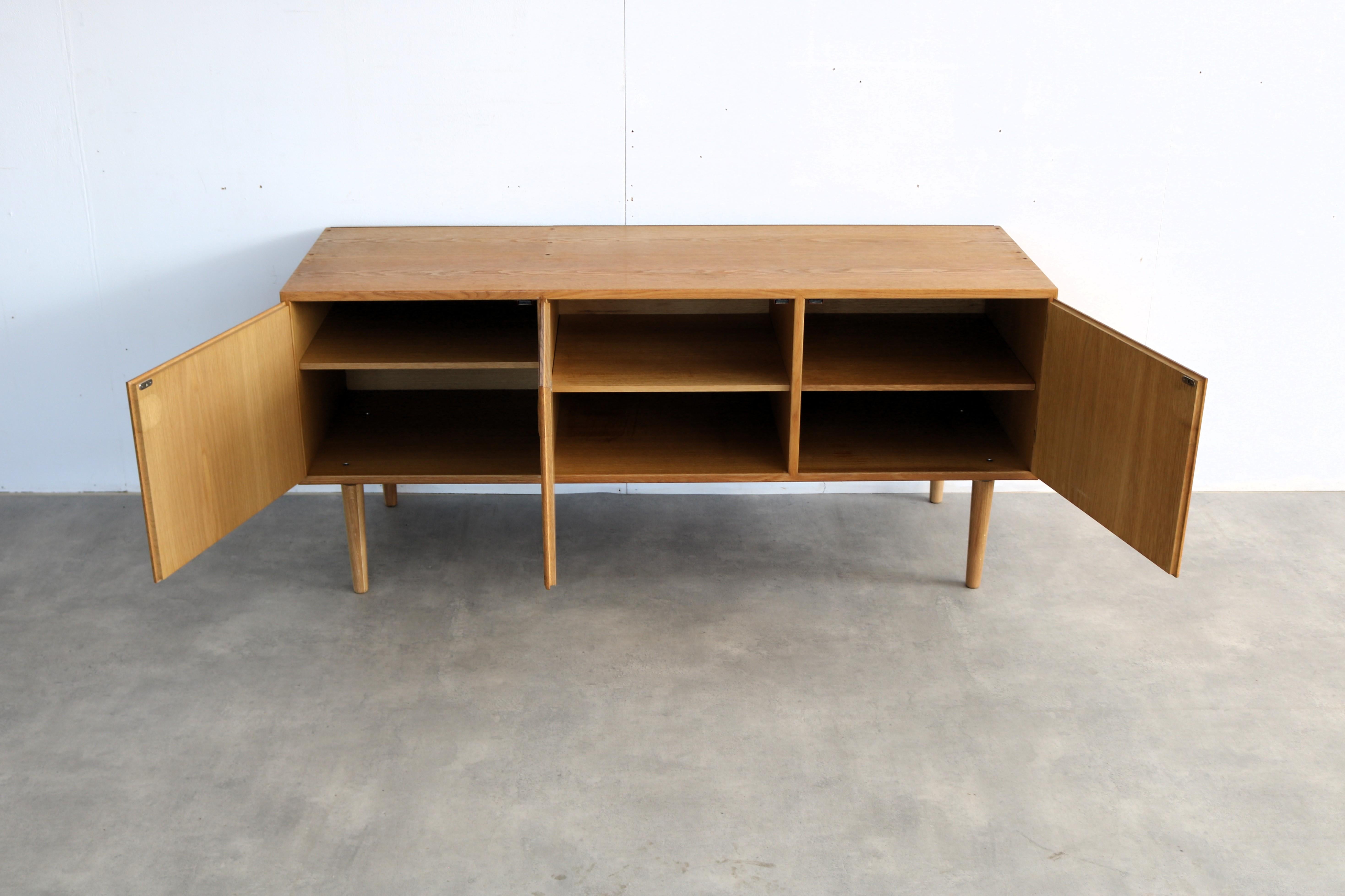 vintage TV cabinet  dresser  sideboard  Danish For Sale 4