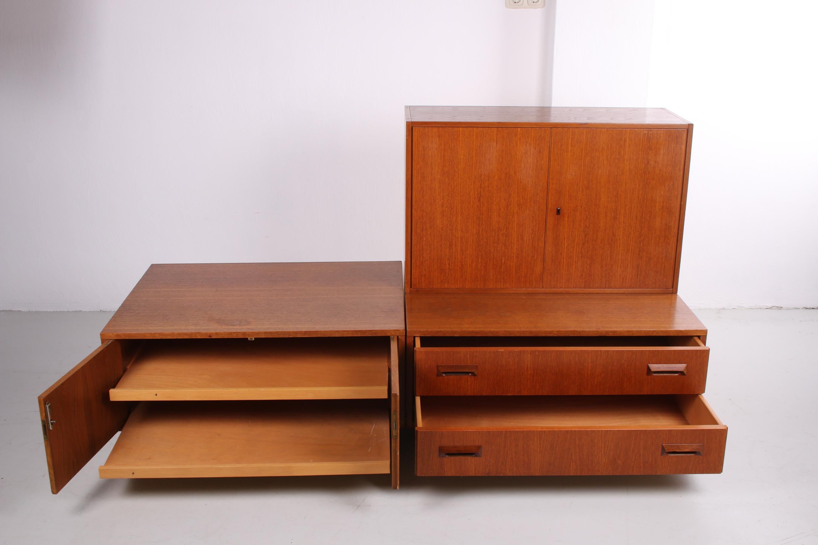 Veneer Vintage Tv Furniture with Two Drawers and Three Separate Cabinets with Metal Leg
