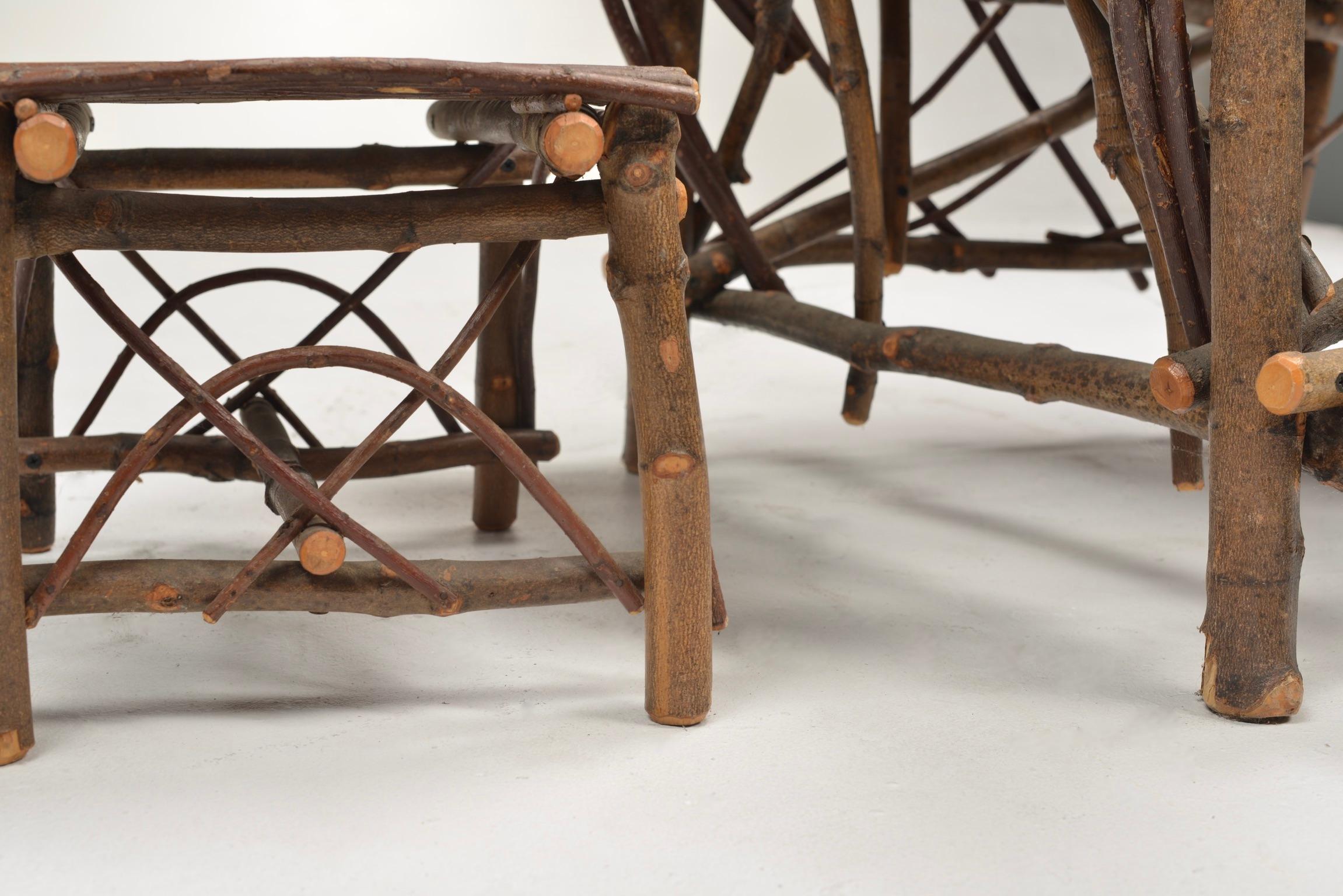 Silla de salón Vintage Twig and Stick con reposapiés en venta 6