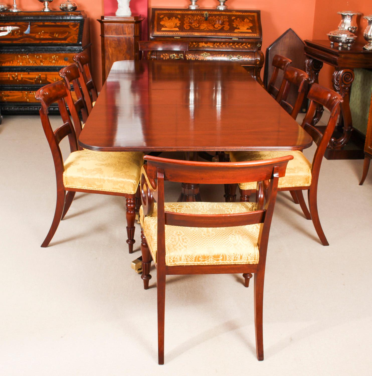 This is fabulous Vintage dining set comprising a Regency Revival dining table by William Tillman Circa 1980 in date and a set eight mahogany William IV barback dining chairs, circa 1830 in date.

The table is made of stunning solid flame mahogany