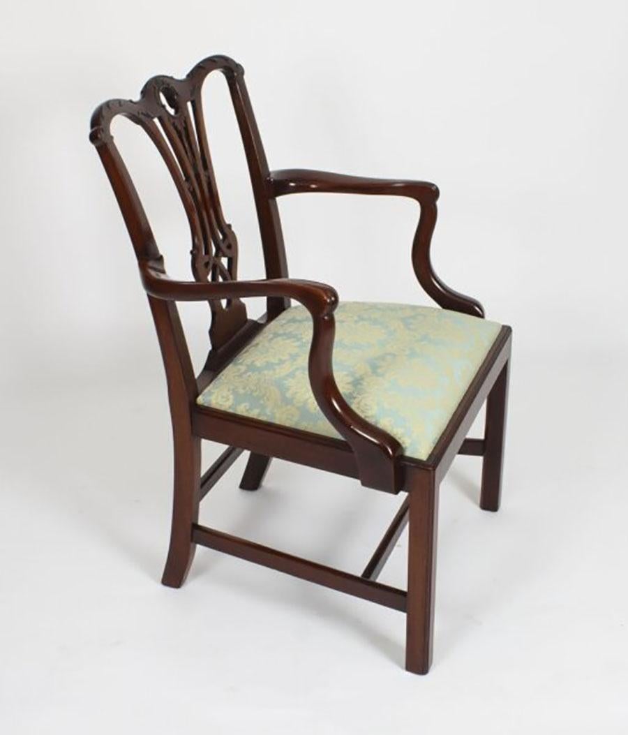 Vintage Twin Pillar Mahogany Dining Table & 10 Chippendale Dining Chairs 20th C 13