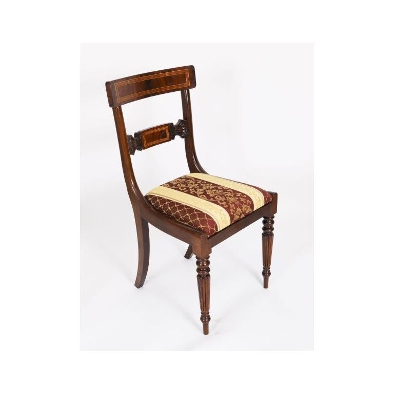 Table de salle à manger vintage à deux piliers en acajou et 12 chaises Regency Revival20thCentury en vente 8