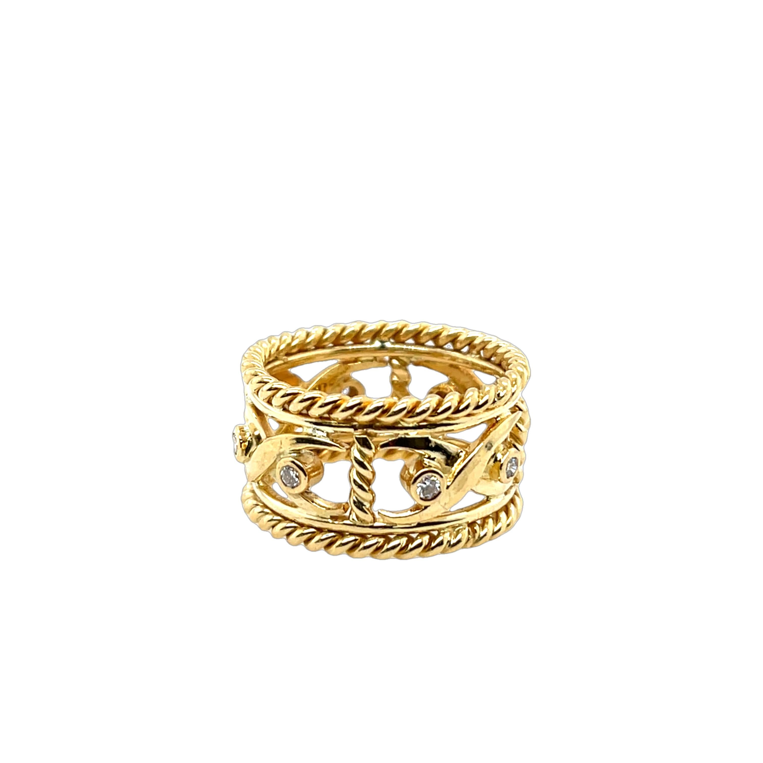 Round Cut Vintage Twisted Diamond Ring in 18ct Yellow Gold For Sale