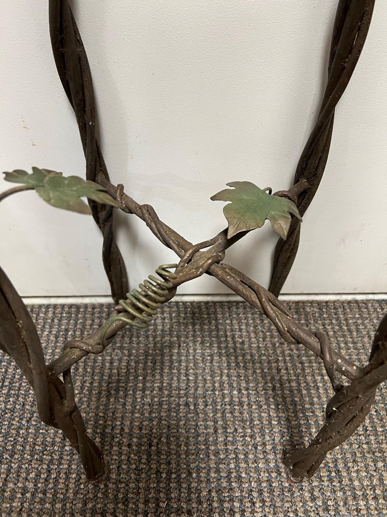 Pedestal de hierro retorcido vintage, soporte para plantas en venta 7