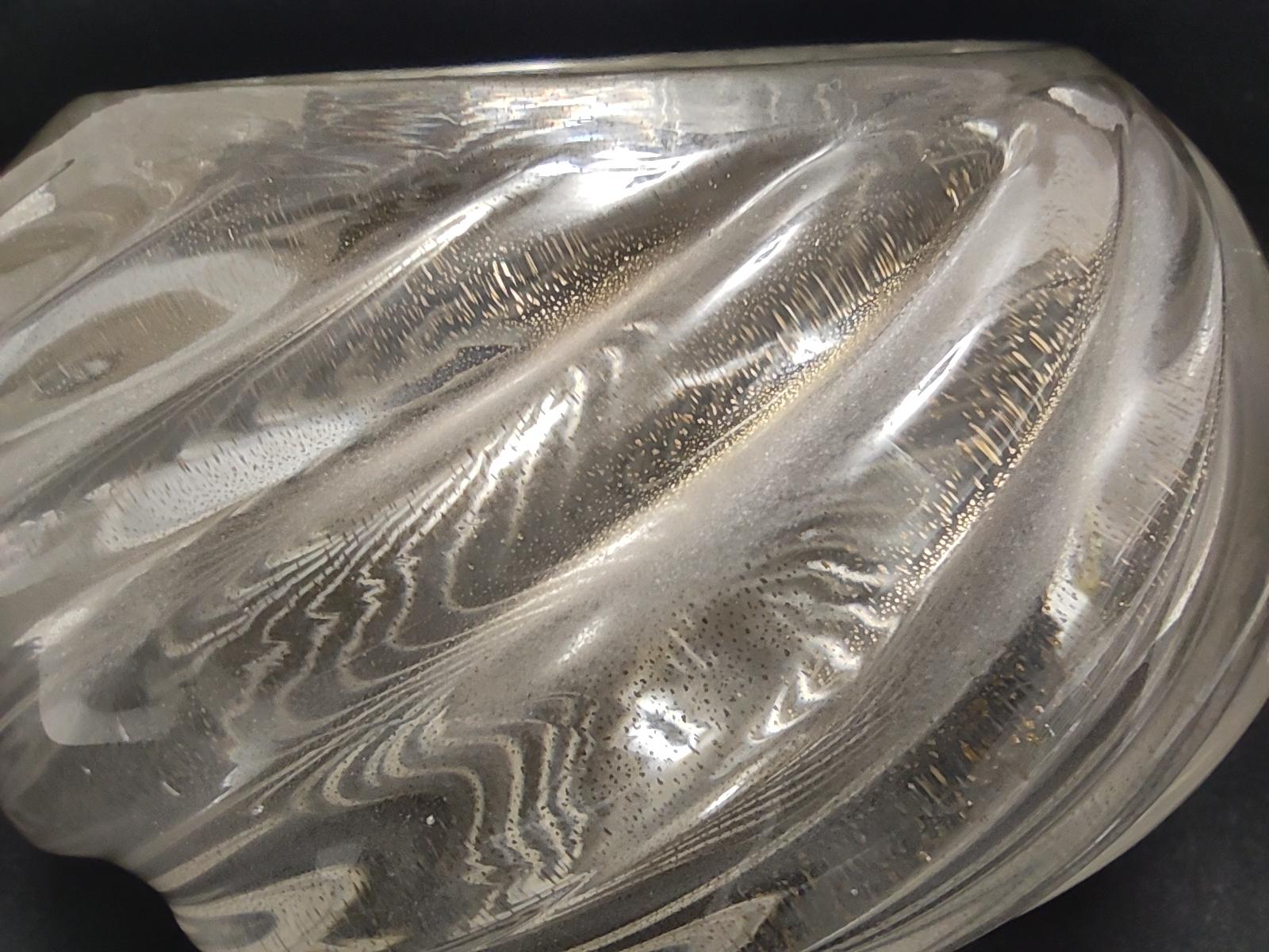 Vintage Twisted Ribs Murano Glass Bowl by Archimede Seguso with Gold Leaf, Italy For Sale 2