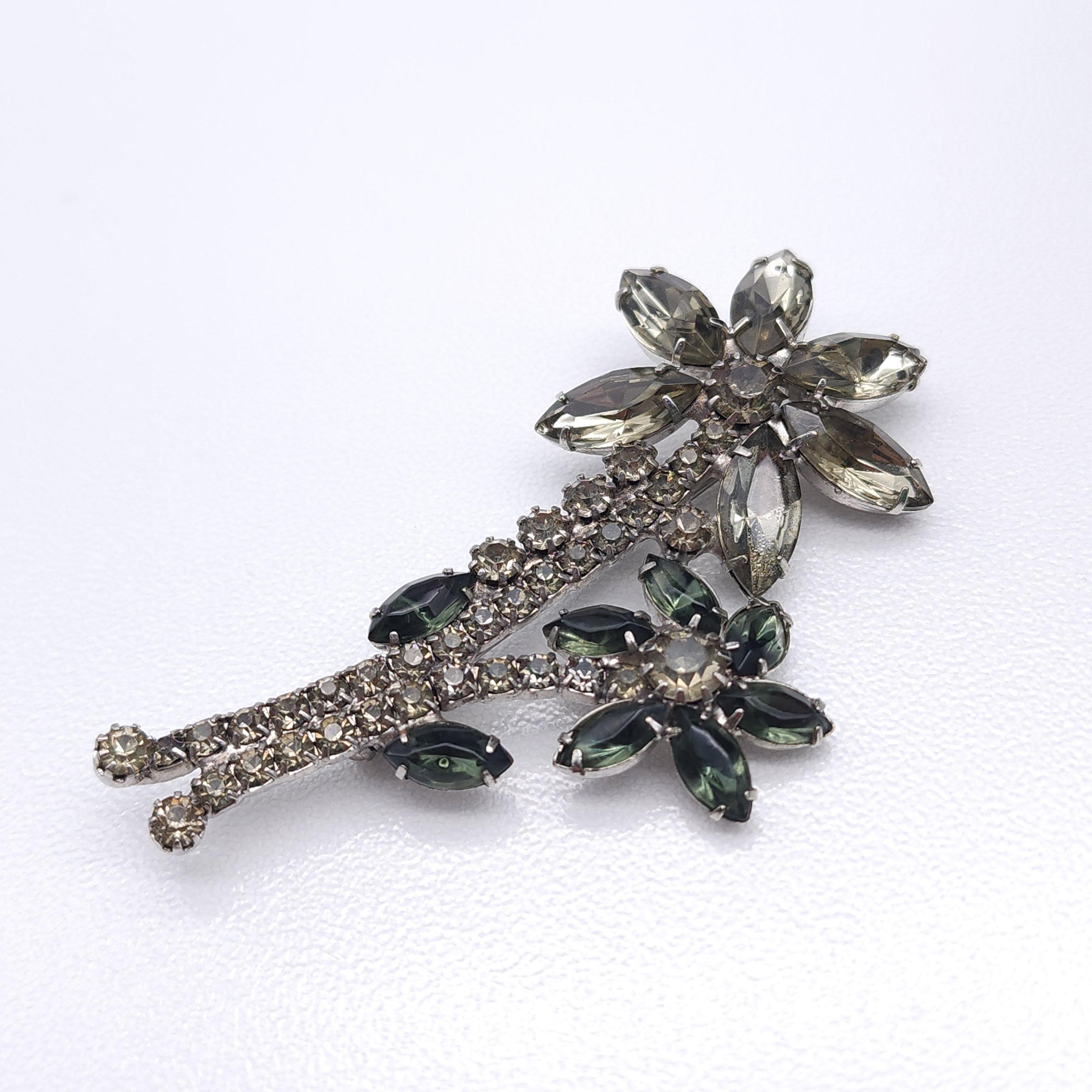 Retro Vintage Two Flower Crystal Pin Brooch in Smoky Gray and Green, Silver-Tone For Sale