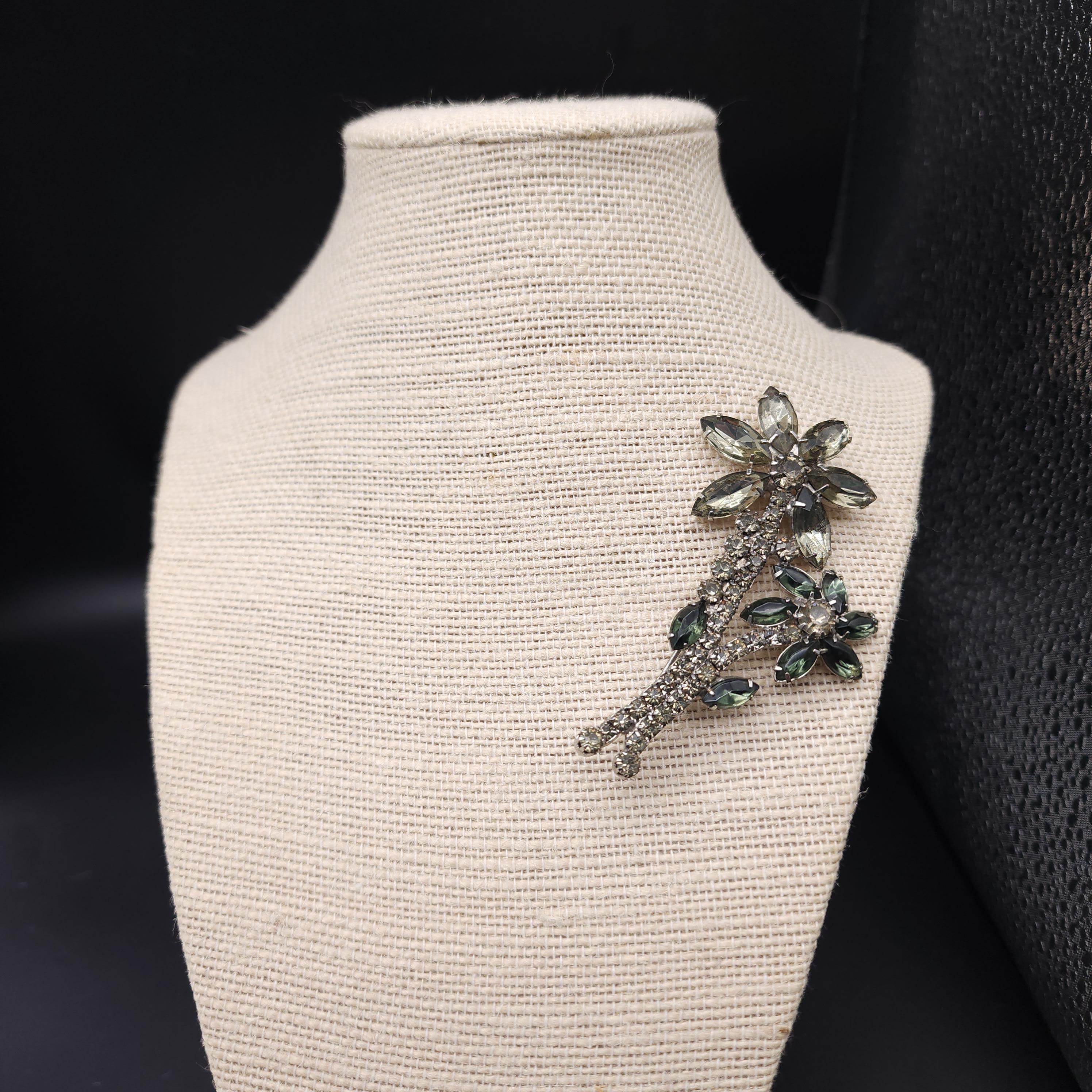Vintage Two Flower Crystal Pin Brooch in Smoky Gray and Green, Silver-Tone For Sale 1
