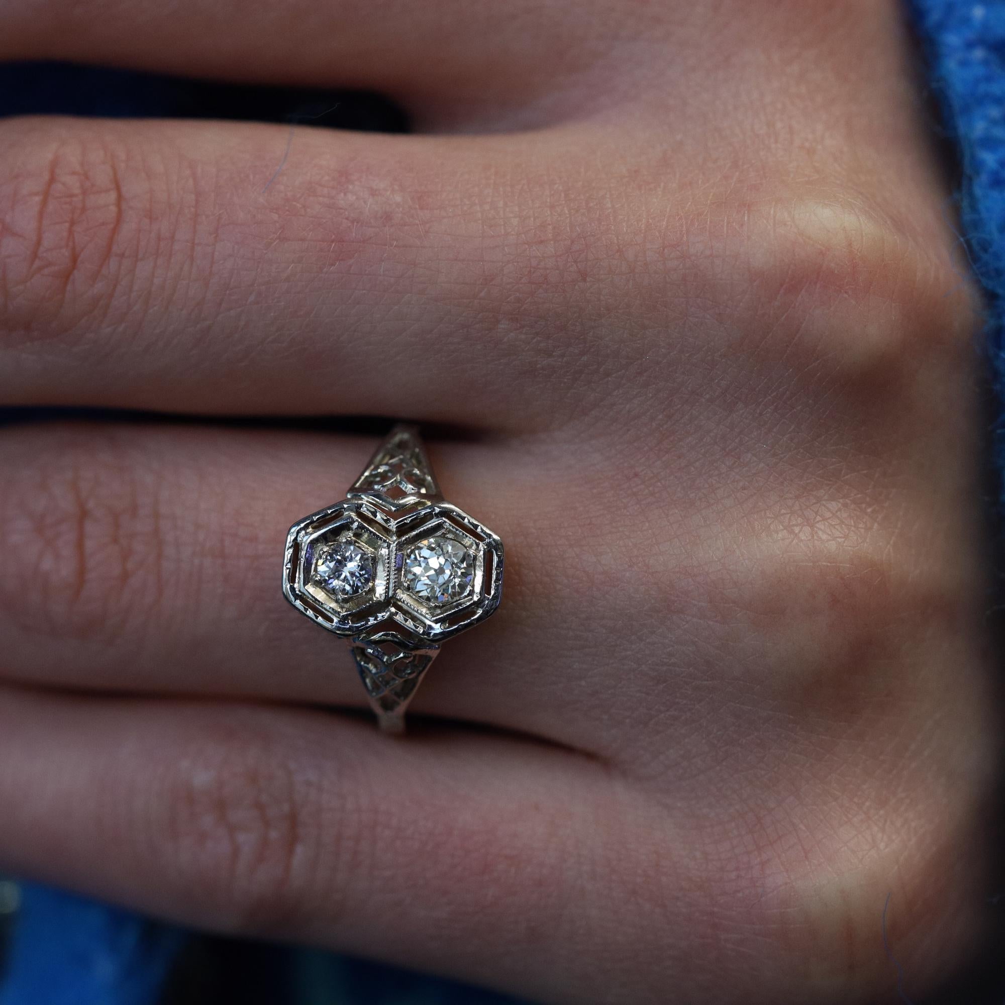 Women's Vintage Two Natural Diamonds Ring 14k White Gold 0.40cts For Sale