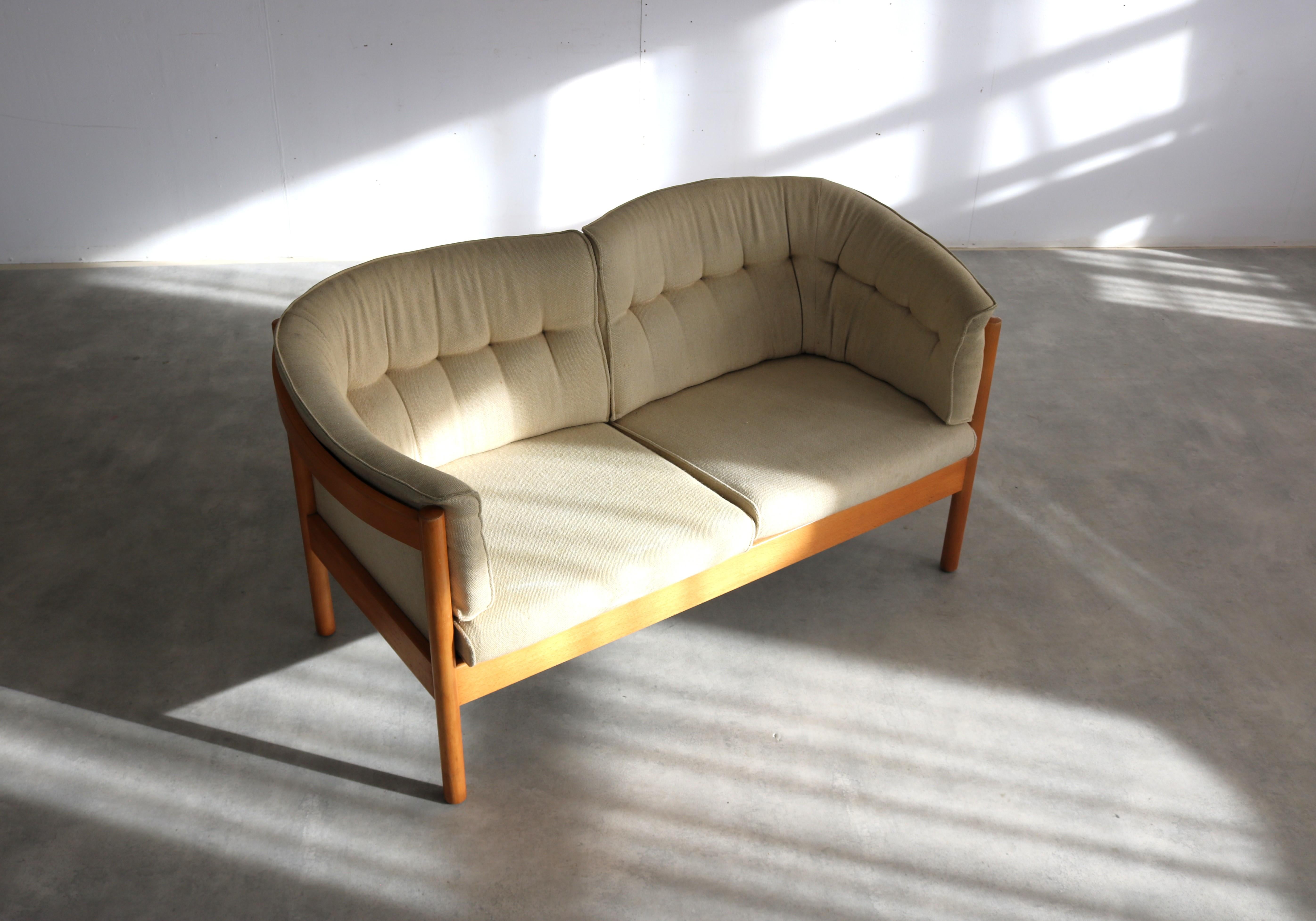 Sofá vintage de dos plazas  sofá  1970s  Nielaus en venta 5