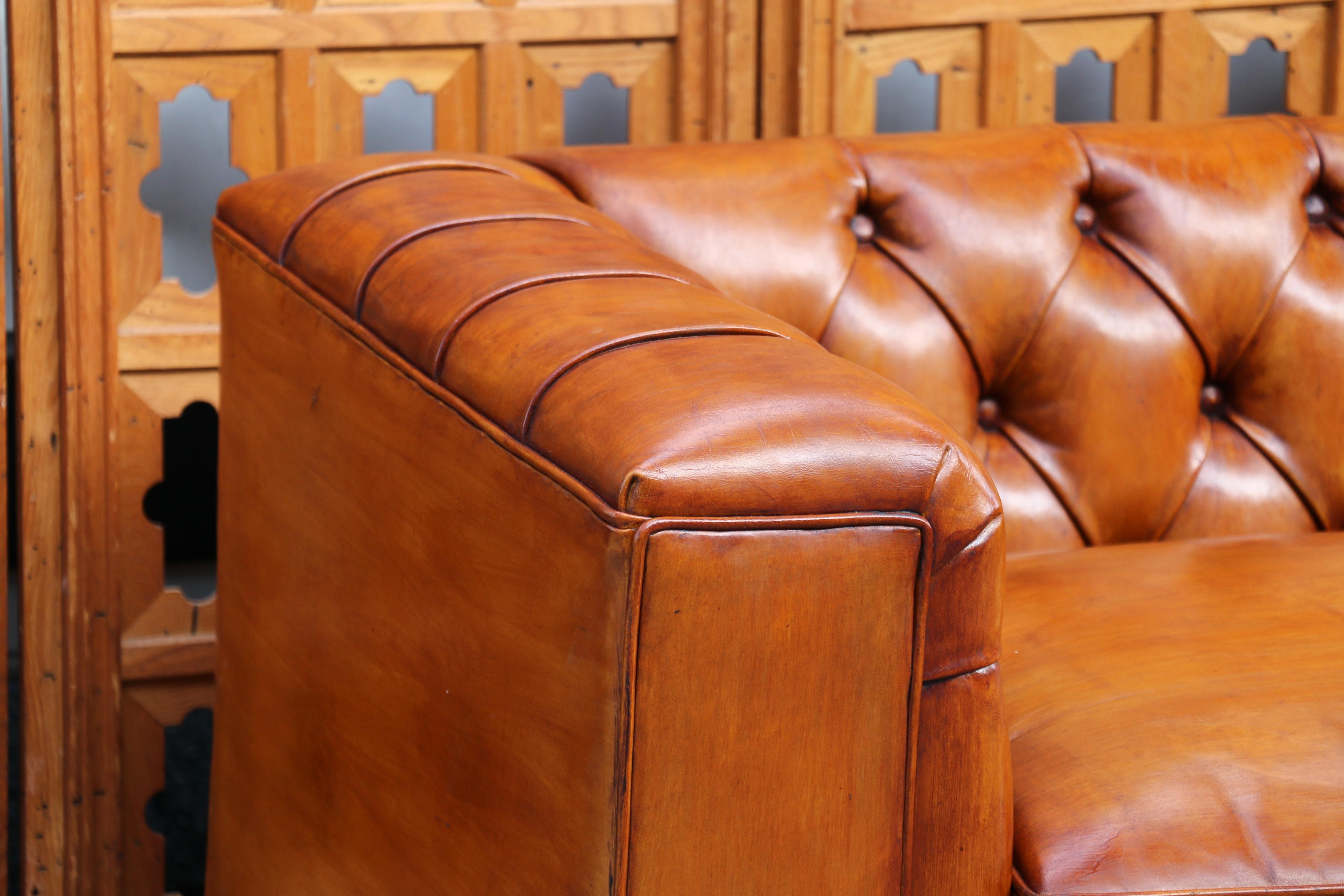 Divano Chesterfield a due posti d'epoca, 1900 In condizioni buone in vendita a North Hollywood, CA