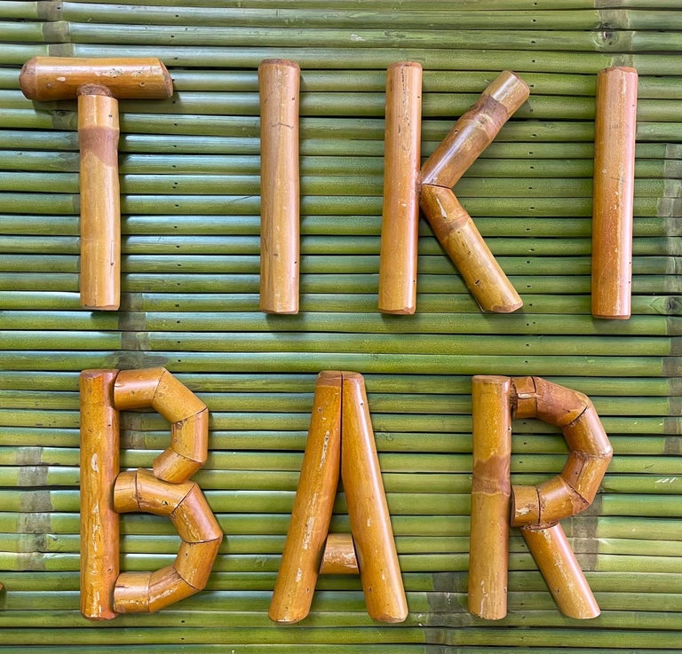 Vintage-Schild Tiki Bar aus Bambus, zweiseitig bei 1stDibs Deutschland |  bar schild vintage, bar schild holz, bar schild beleuchtet