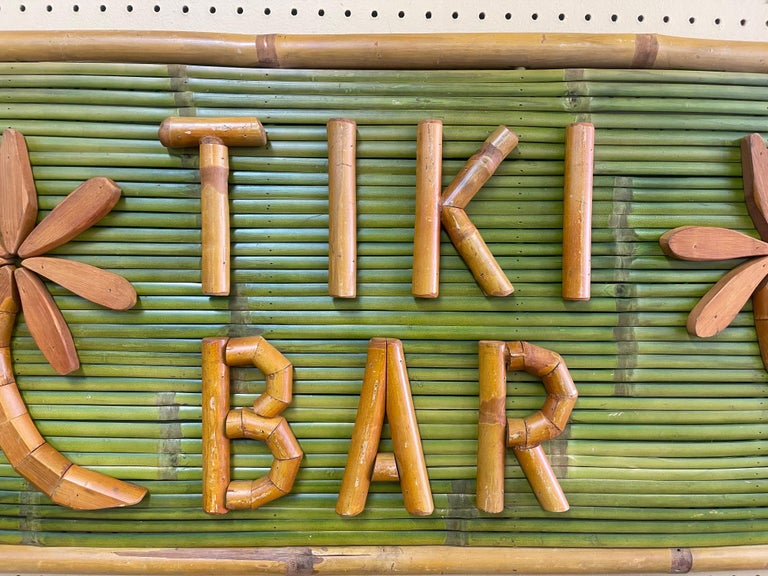 Vintage-Schild Tiki Bar aus Bambus, zweiseitig bei 1stDibs Deutschland |  bar schild vintage, bar schild holz, bar schild beleuchtet