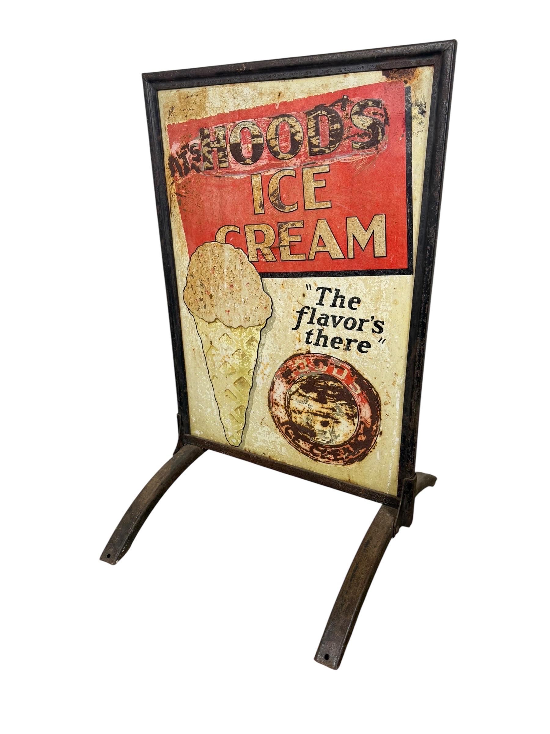Mid-Century Modern Panneau publicitaire vintage à deux faces pour les crèmes glacées Hood's en vente