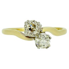 Vintage Zwei-Stein-Diamant Crossover Ring