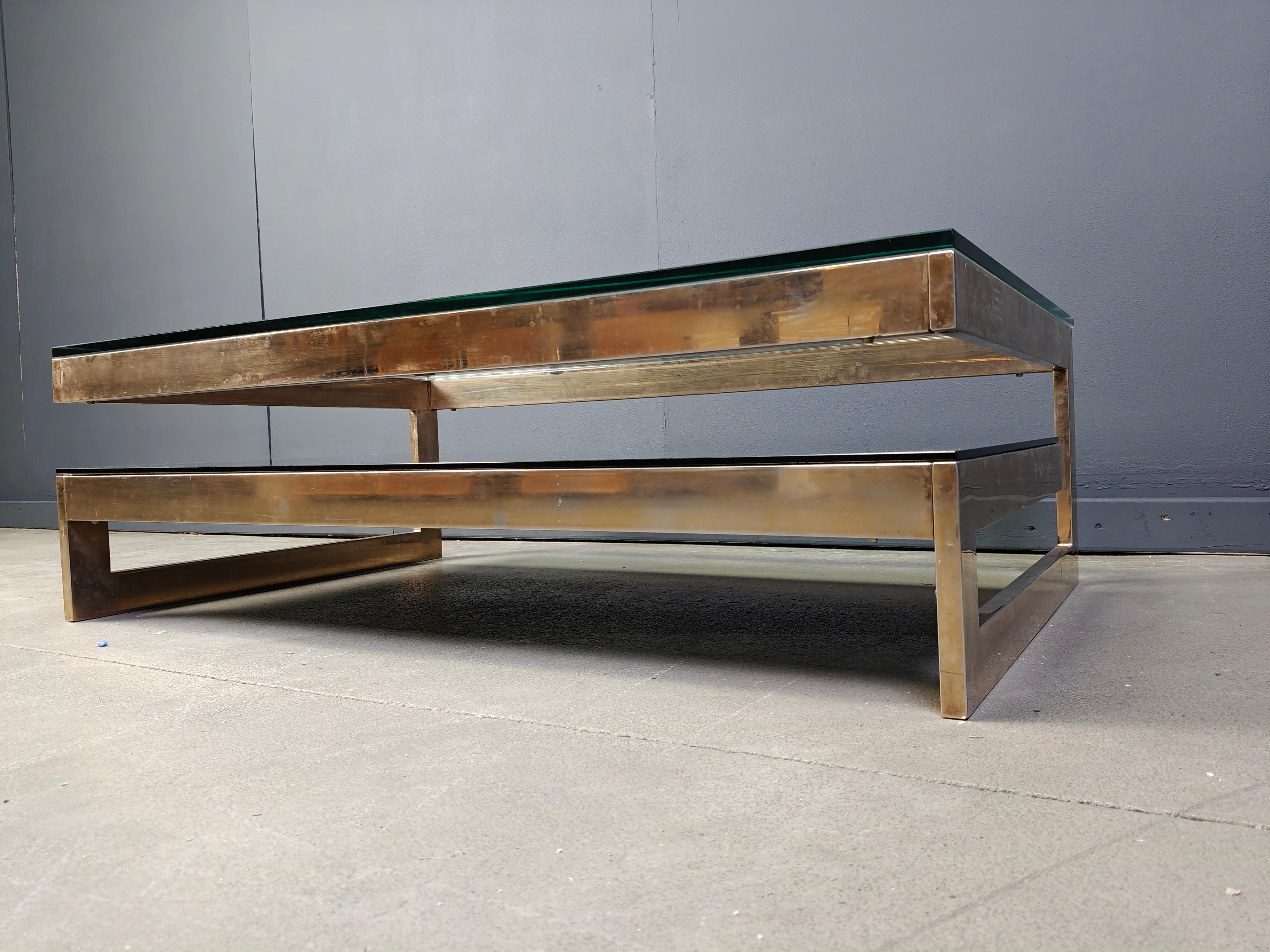 Zweistöckiger belgochromer 23kt Couchtisch, 1970er Jahre (Hollywood Regency) im Angebot