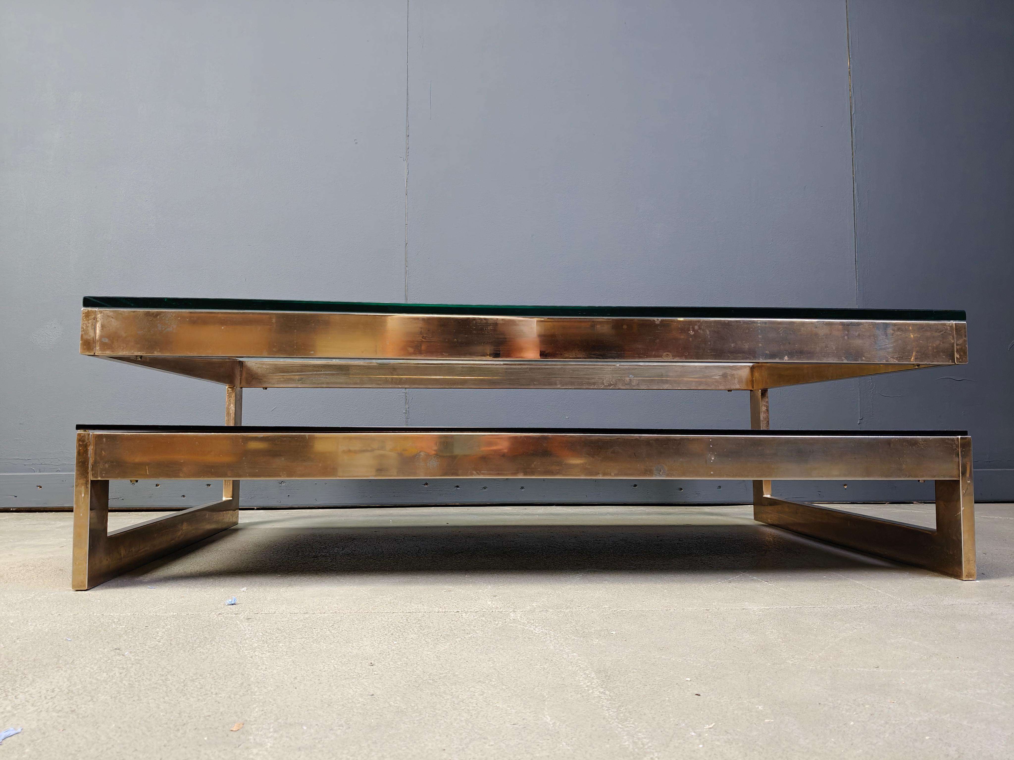 Zweistöckiger belgochromer 23kt Couchtisch, 1970er Jahre im Zustand „Gut“ im Angebot in Leuven, Vlaams Gewest