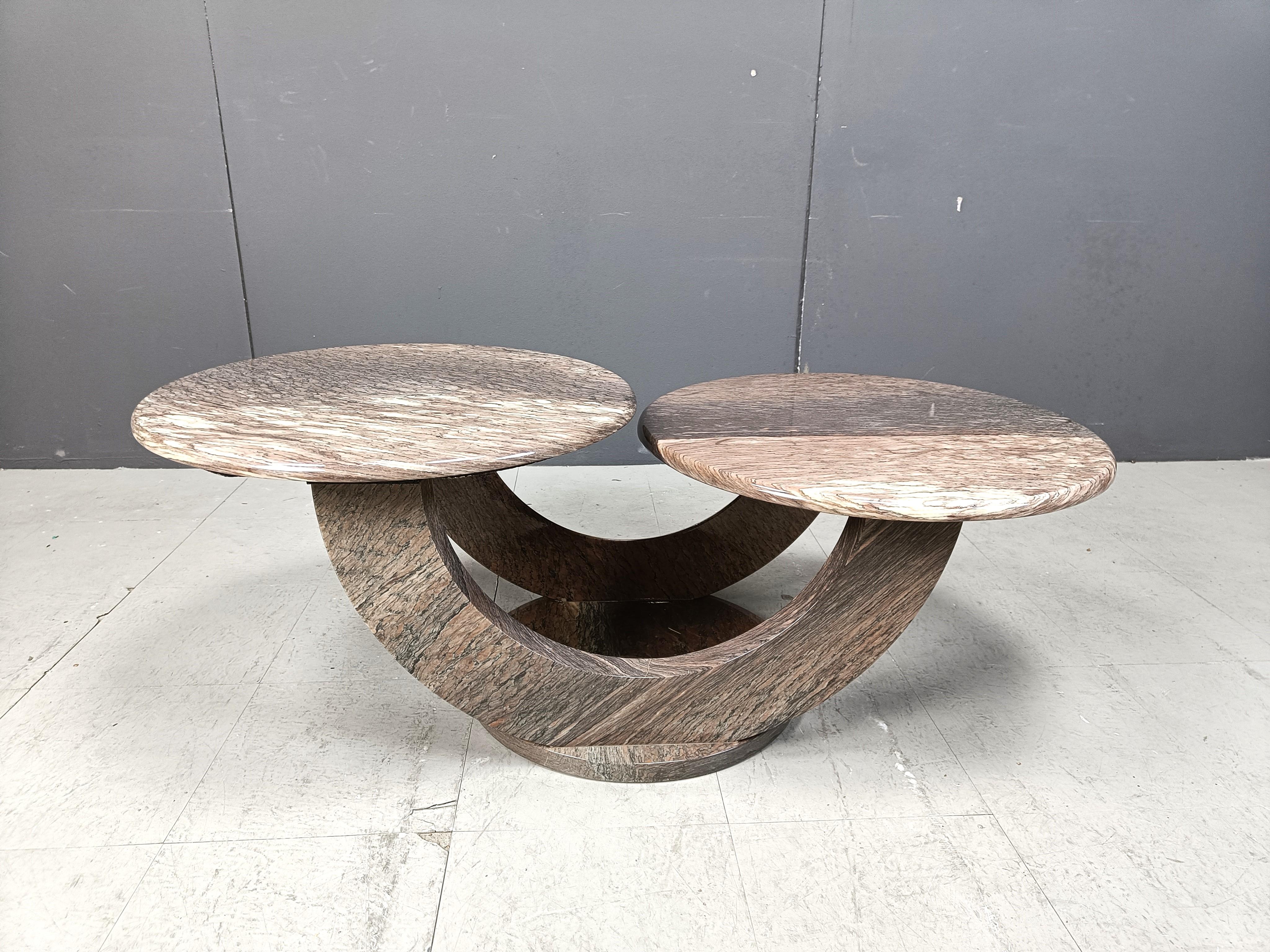 Mid-Century Modern Table basse vintage à deux niveaux en marbre, 1970 en vente