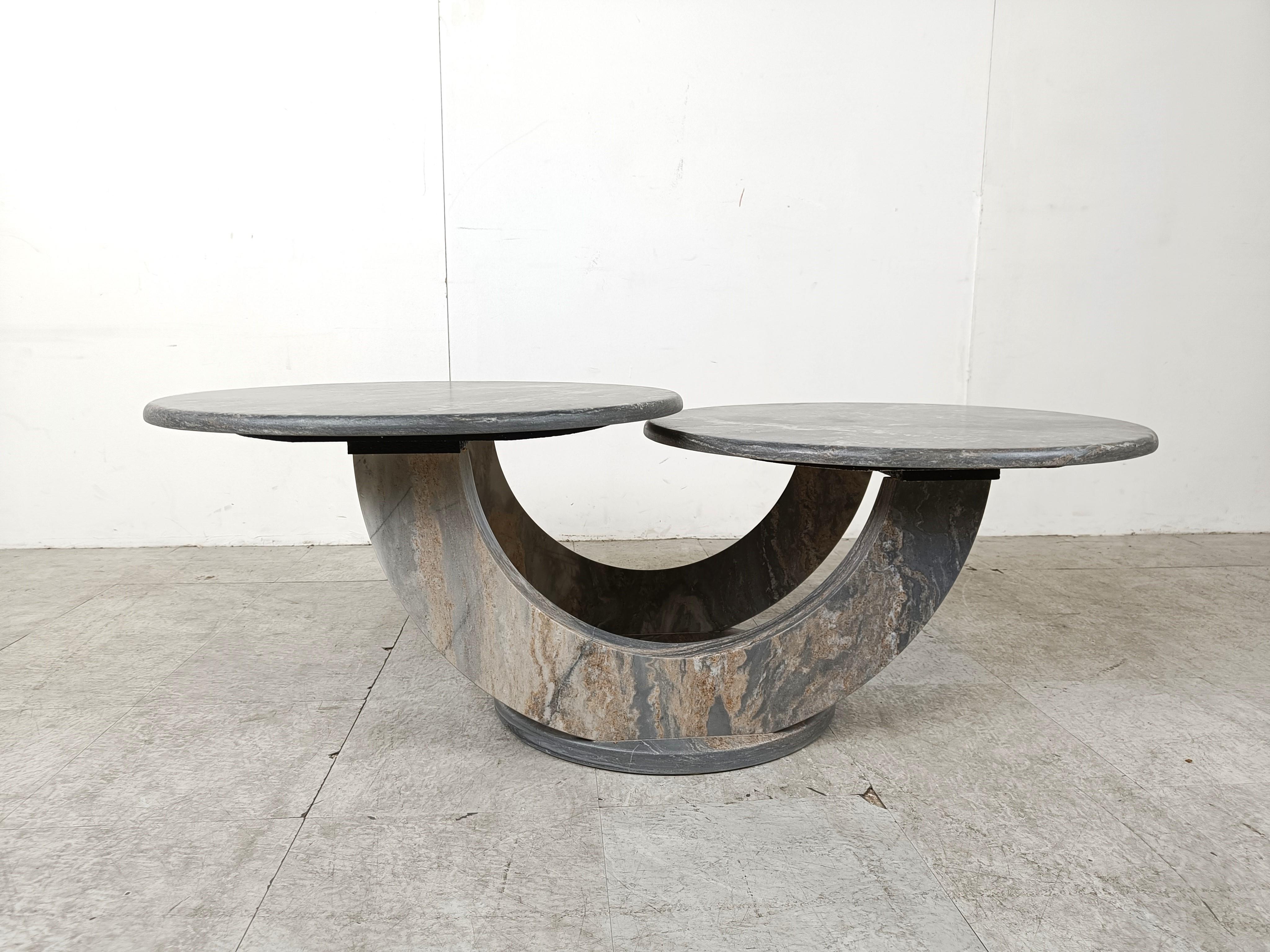 Vintage two tier marble coffee table, 1970s  In Good Condition In HEVERLEE, BE