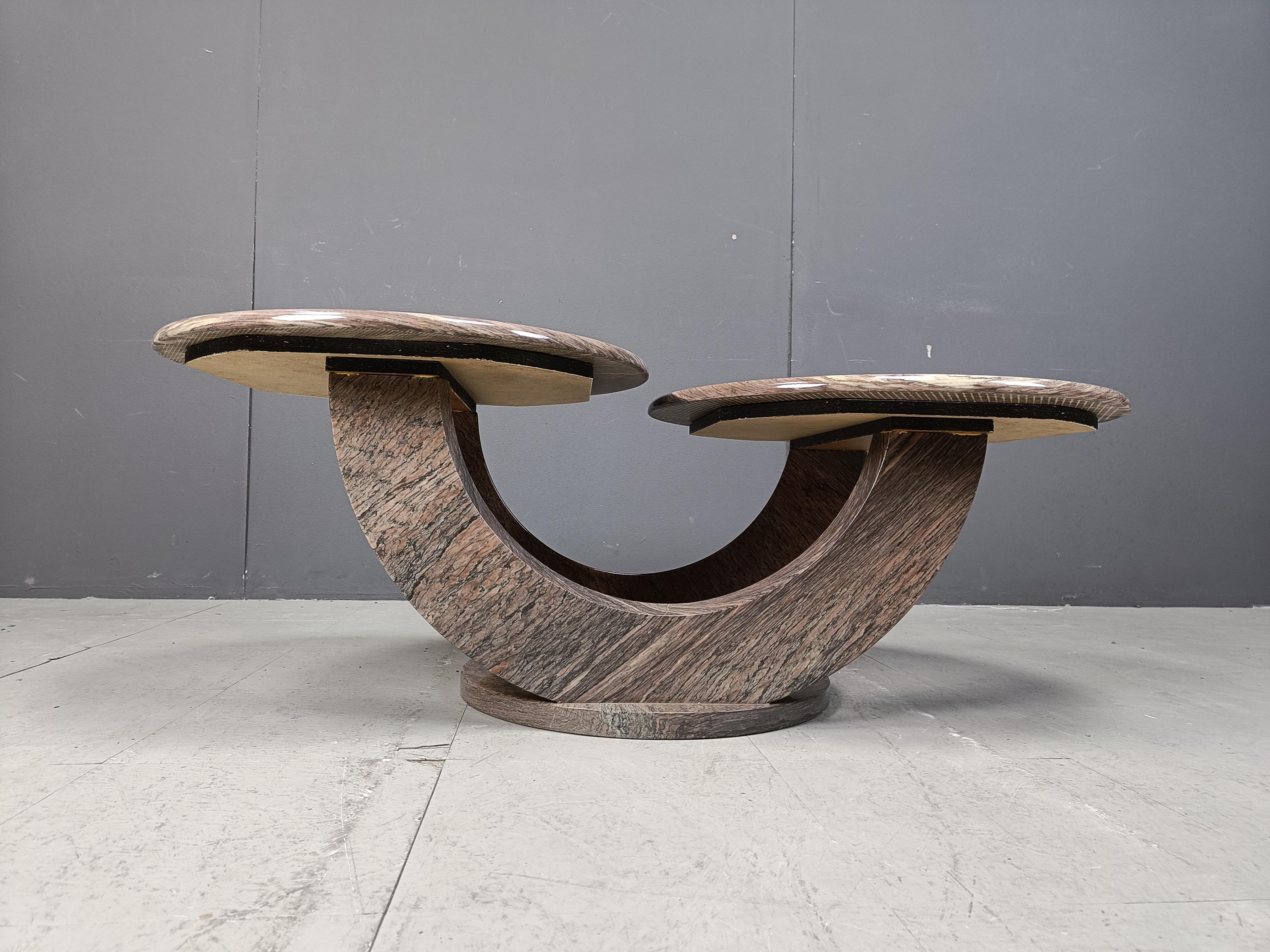 Table basse vintage à deux niveaux en marbre, 1970 Bon état - En vente à Leuven, Vlaams Gewest