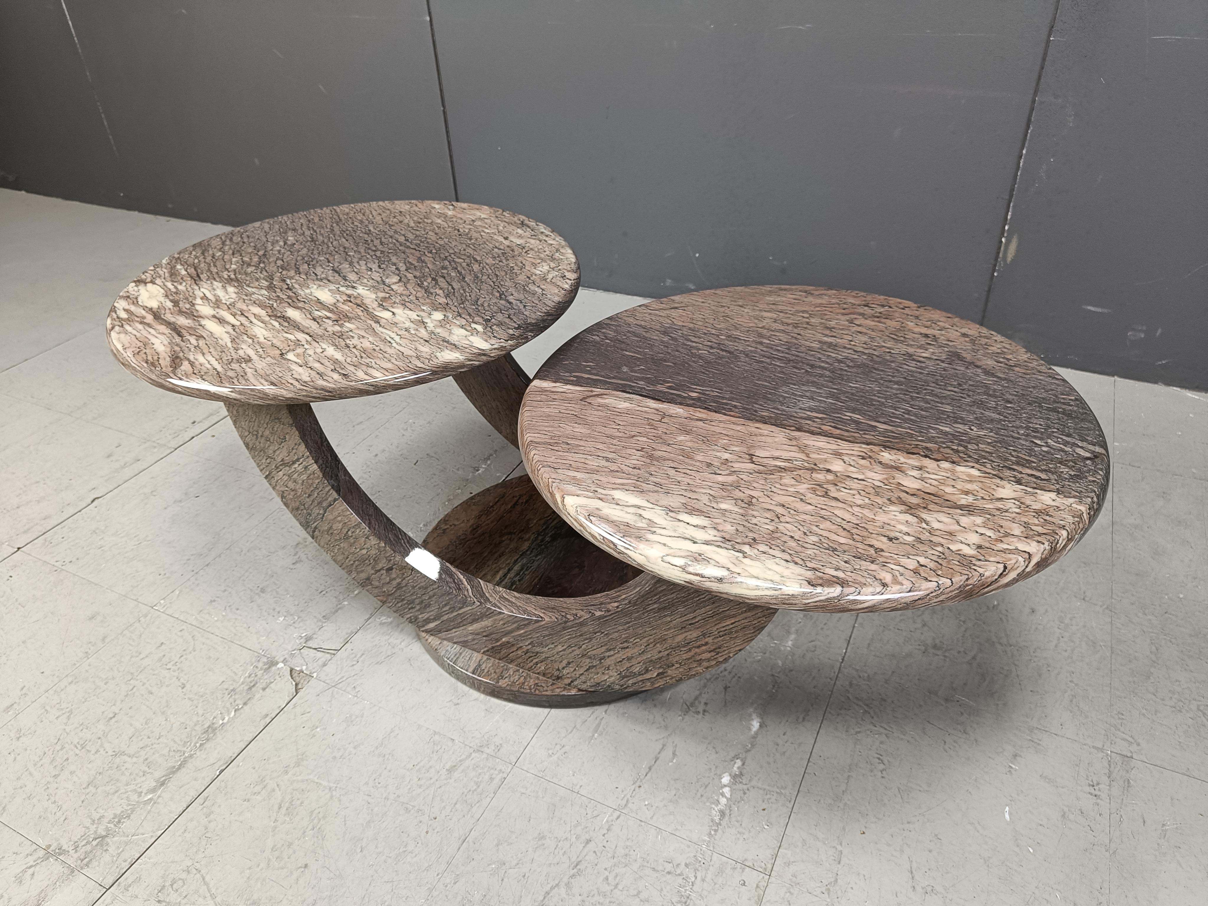 Table basse vintage à deux niveaux en marbre, 1970 en vente 1