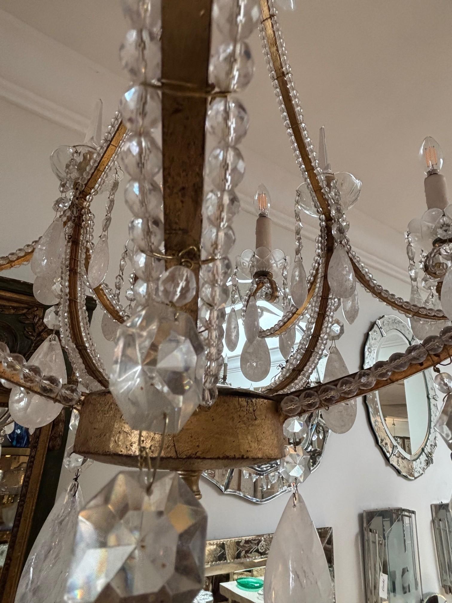 Perlé Lustre vintage à deux étages et dix lumières avec guirlande de perles de cristal et cadre Maria Theresa en vente