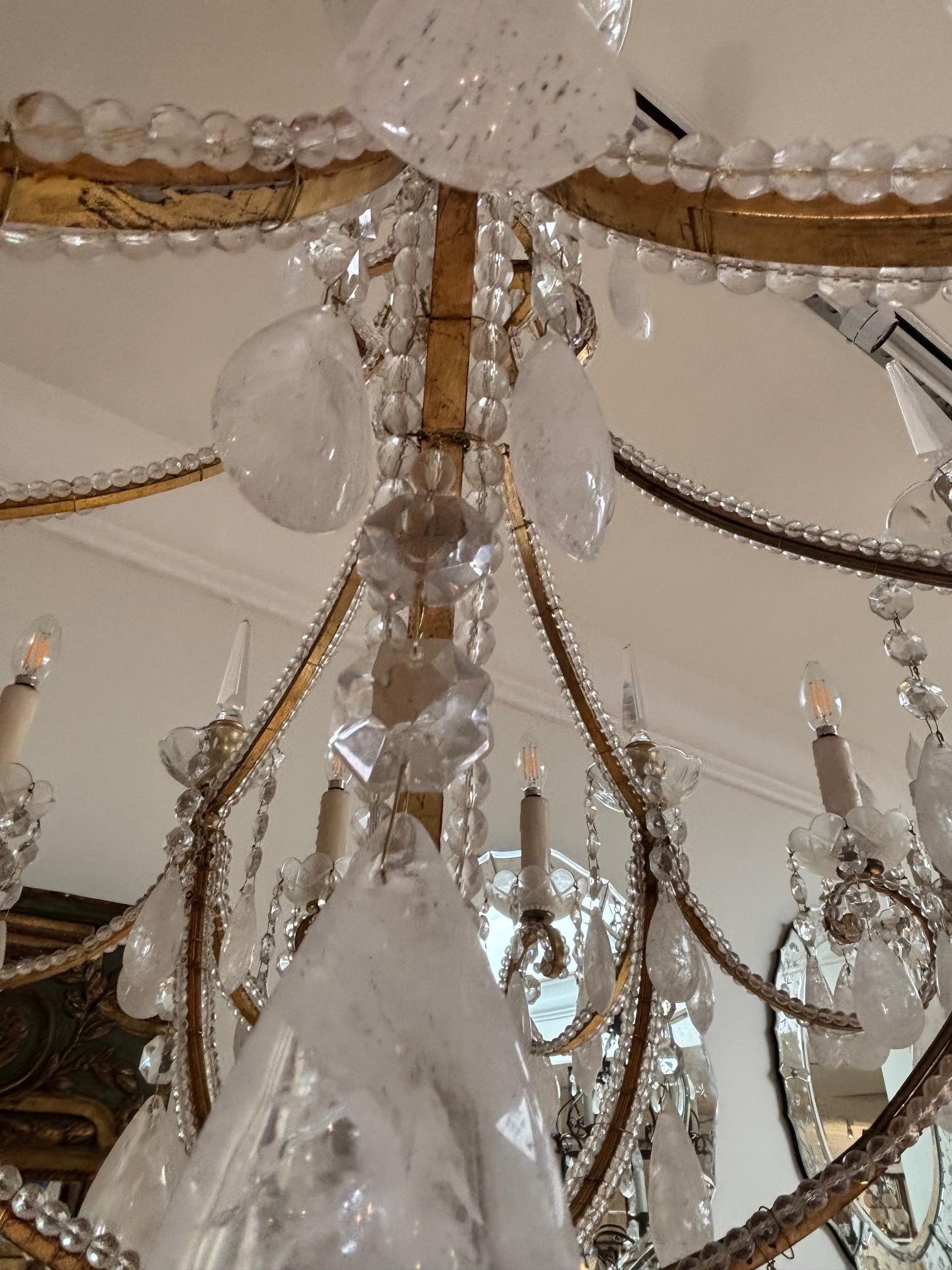 Lustre vintage à deux étages et dix lumières avec guirlande de perles de cristal et cadre Maria Theresa en vente 2