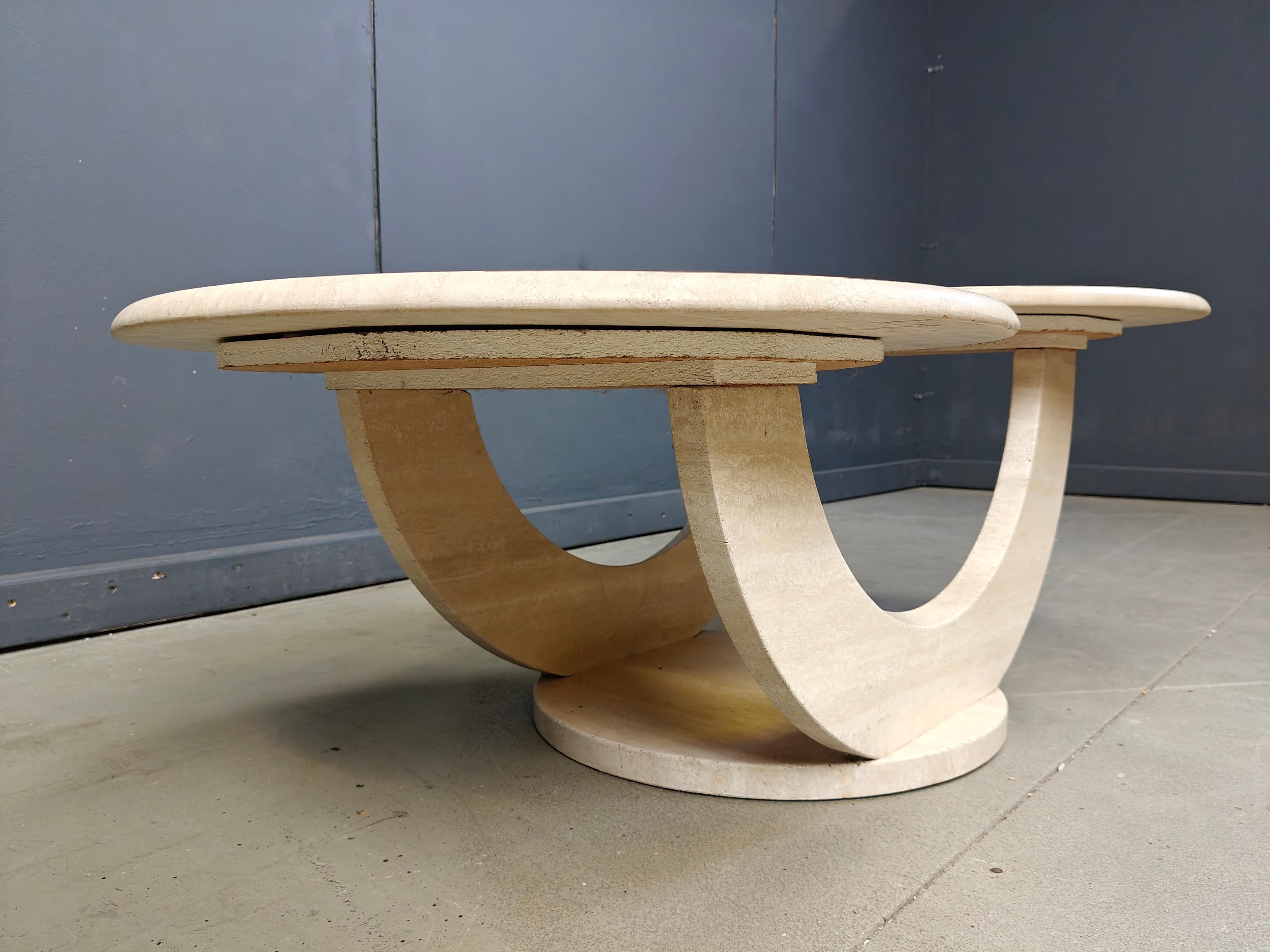 Timeless travertine coffee tables with two round tops.

Beautiful arched base.

Good condition.

1970s - Italy

Dimensions:
Height: 44cm
Lenght: 120cm
Depth: 65cm

Ref.: 25071518

*All images are always part of the description, our vintage items
