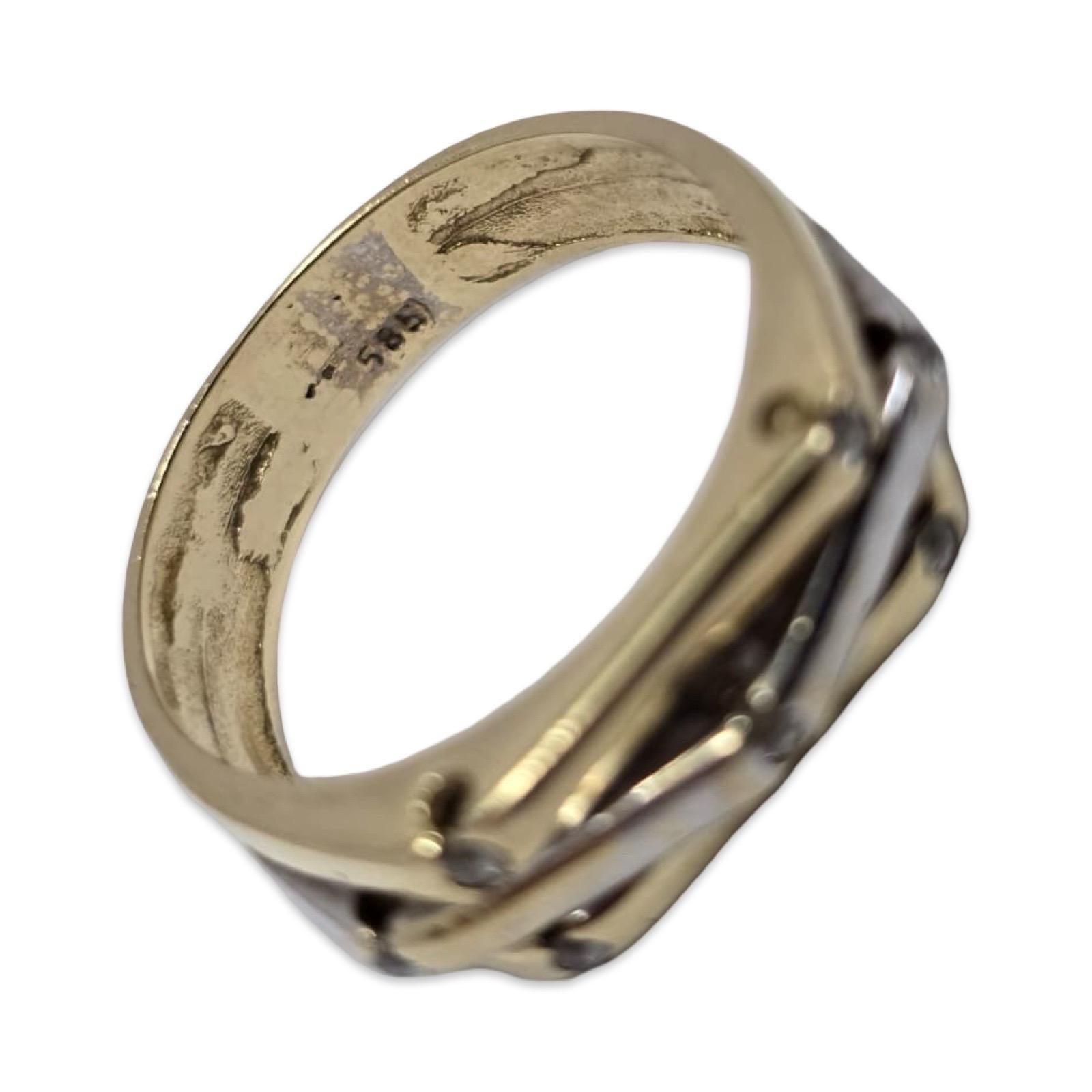 Vintage Two-Tone 14K Gold Diamond Band, Seven-Stone Accent Ring For Sale 4