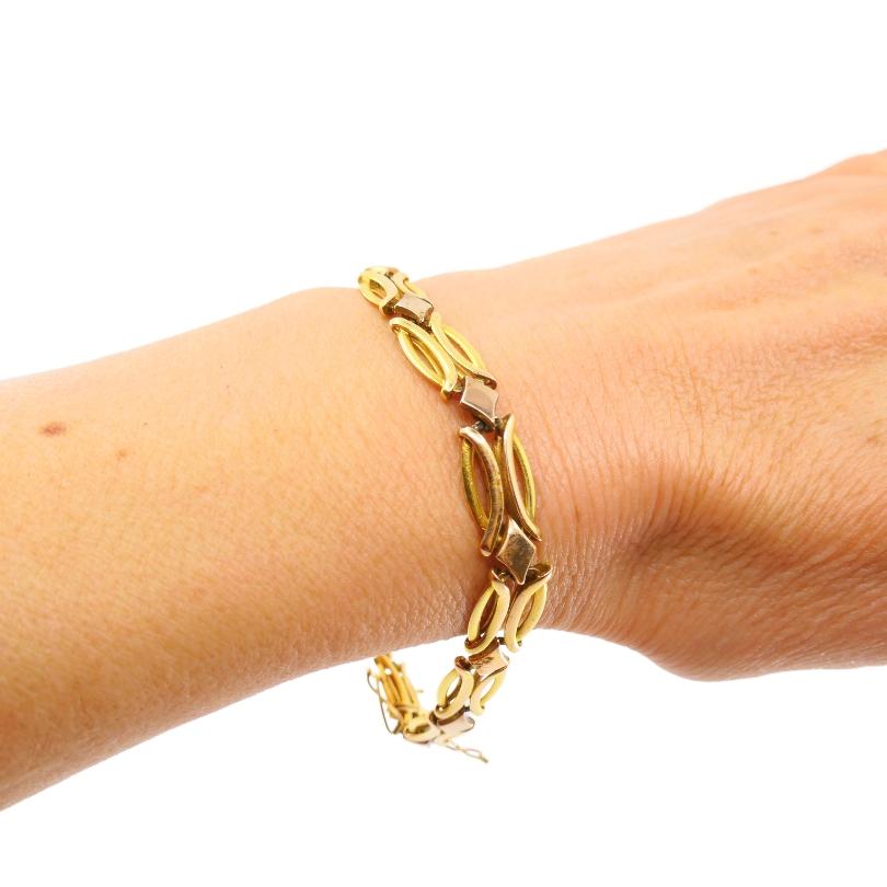 Vintage Two-Tone 14k Gold Link Bracelet In Good Condition For Sale In Beverly Hills, CA
