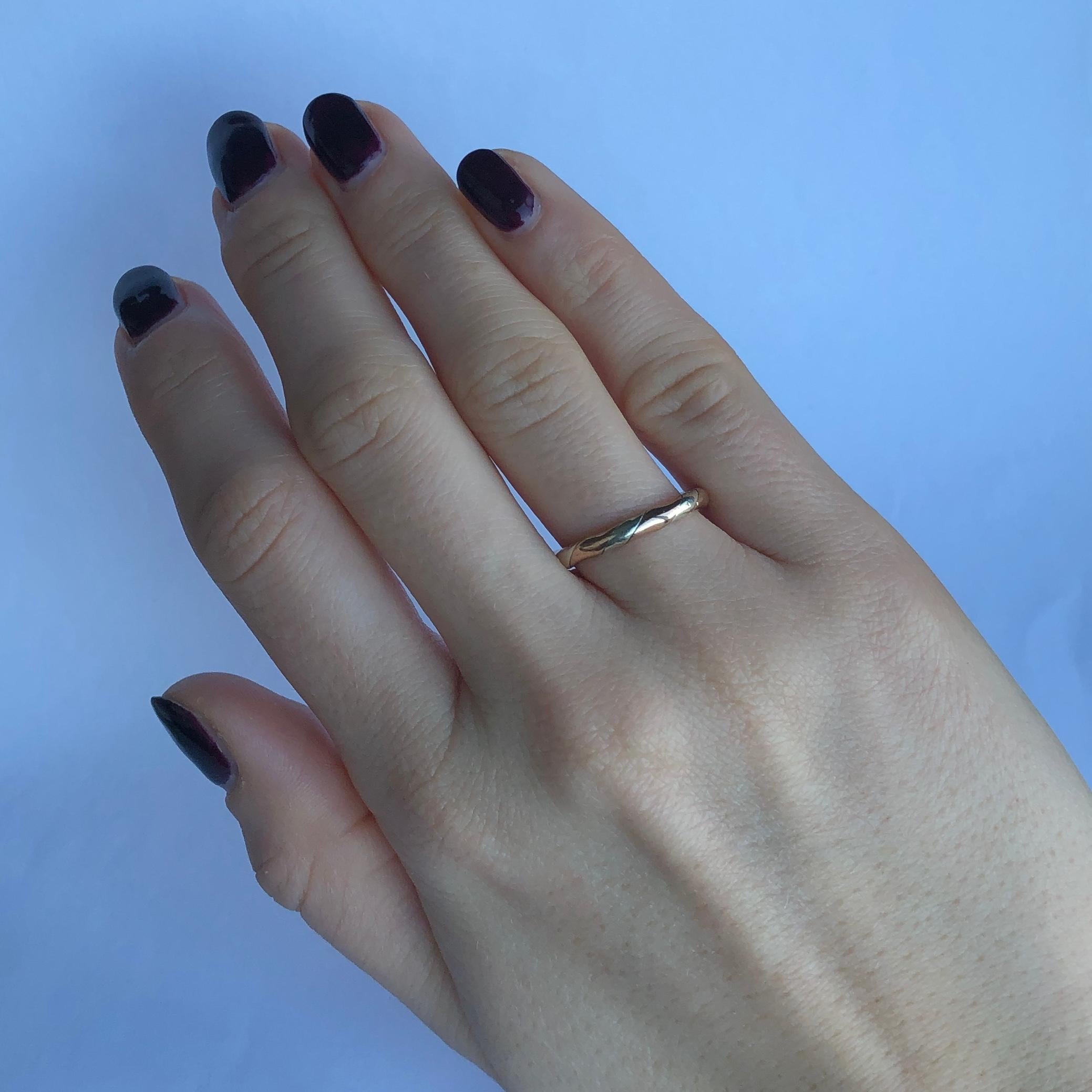 Modern Vintage Two-Tone 9 Carat Gold Twist Ring For Sale