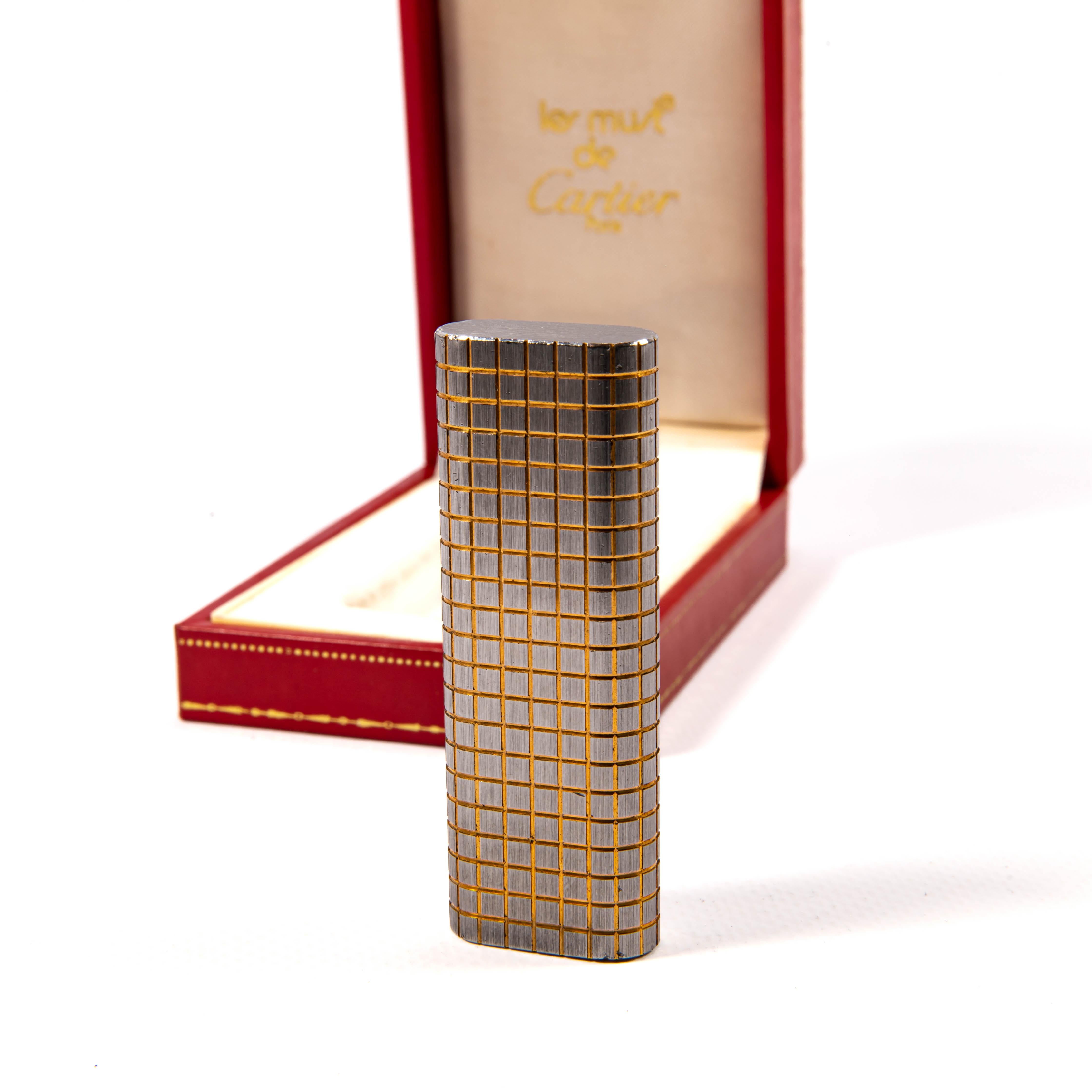 Vintage Two-Tone CARTIER Les Must Lighter in Box 1970s In Good Condition For Sale In DELFT, NL