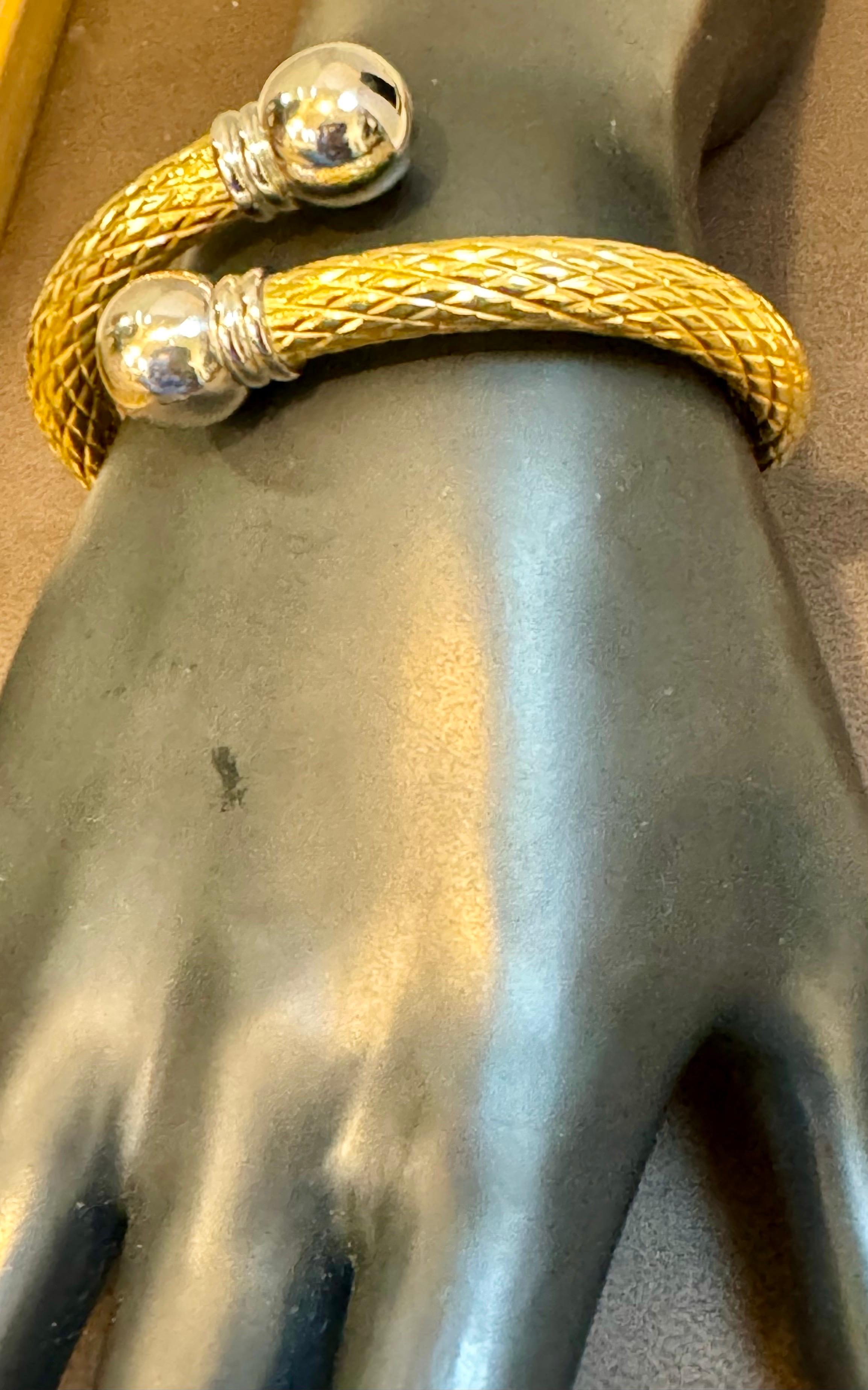 Vintage Zwei-Ton-Manschette Armreif Armband 18 Karat massivem Gelb & Weißgold 24 Gramm im Angebot 6