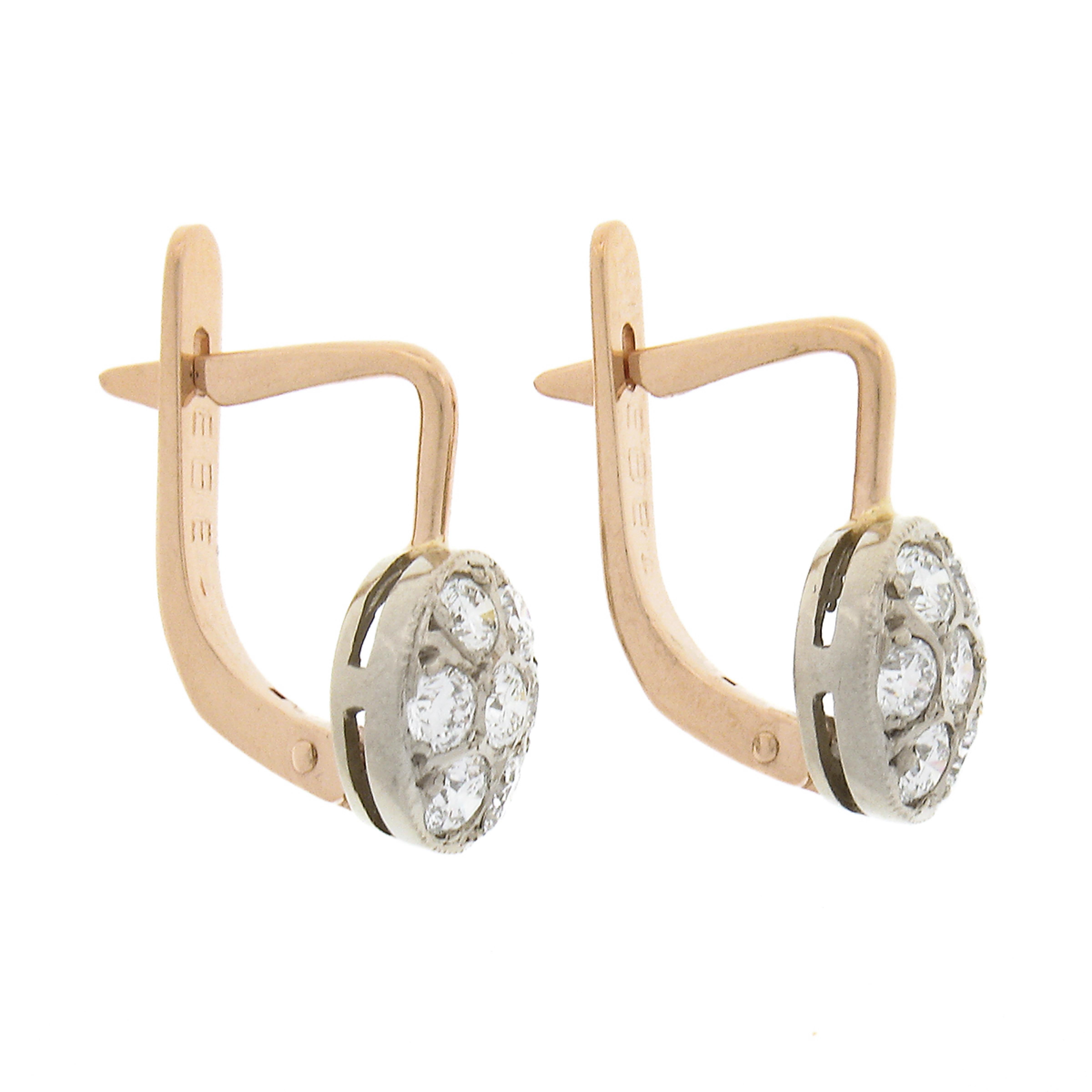 Zweifarbige Vintage-Cluster-Ohrhänger aus Gold .70ctw mit rundem Diamanten in Pavé-Fassung (Rundschliff) im Angebot