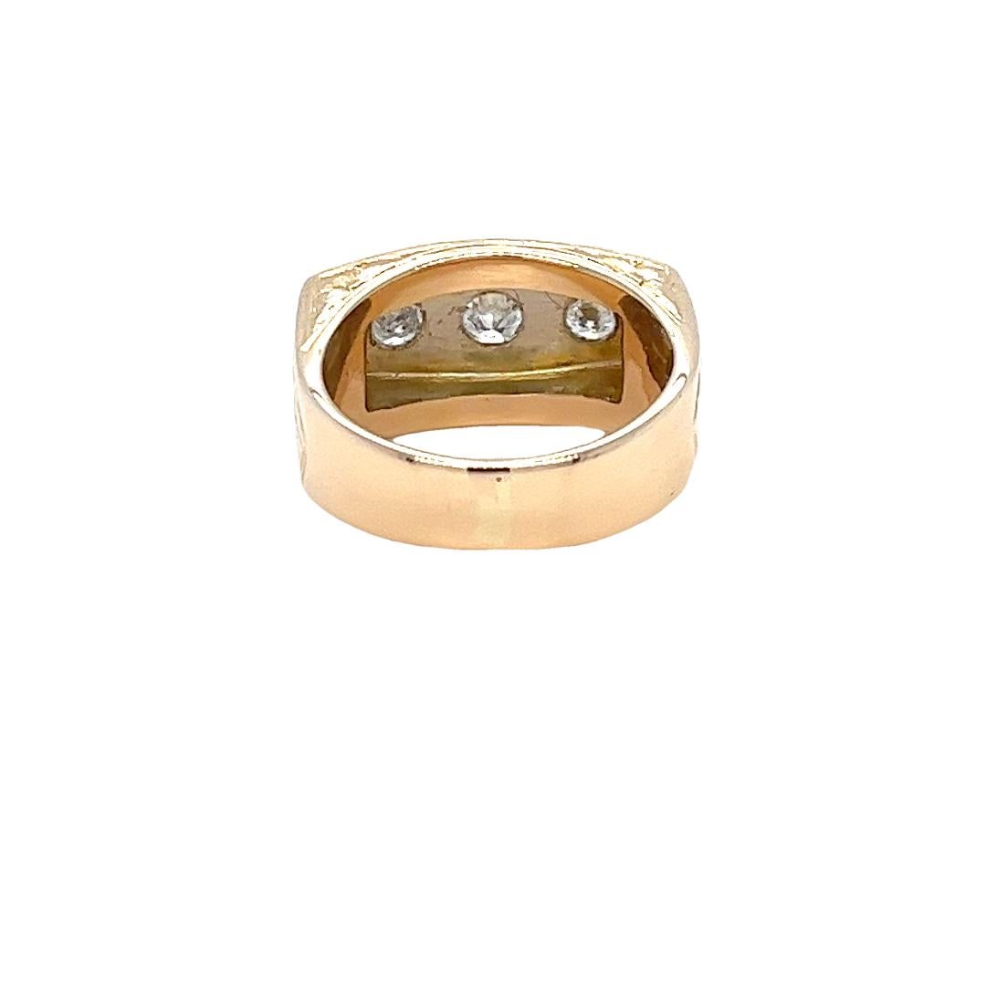 Vintage Two Tone Gold Ring with Three Stone Diamond Design In Good Condition For Sale In Coral Gables, FL