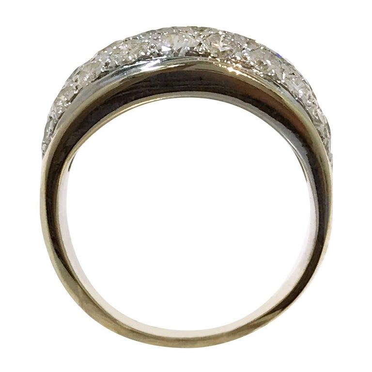 Round Cut Vintage White & Yellow Gold Diamond Pavé Ring For Sale