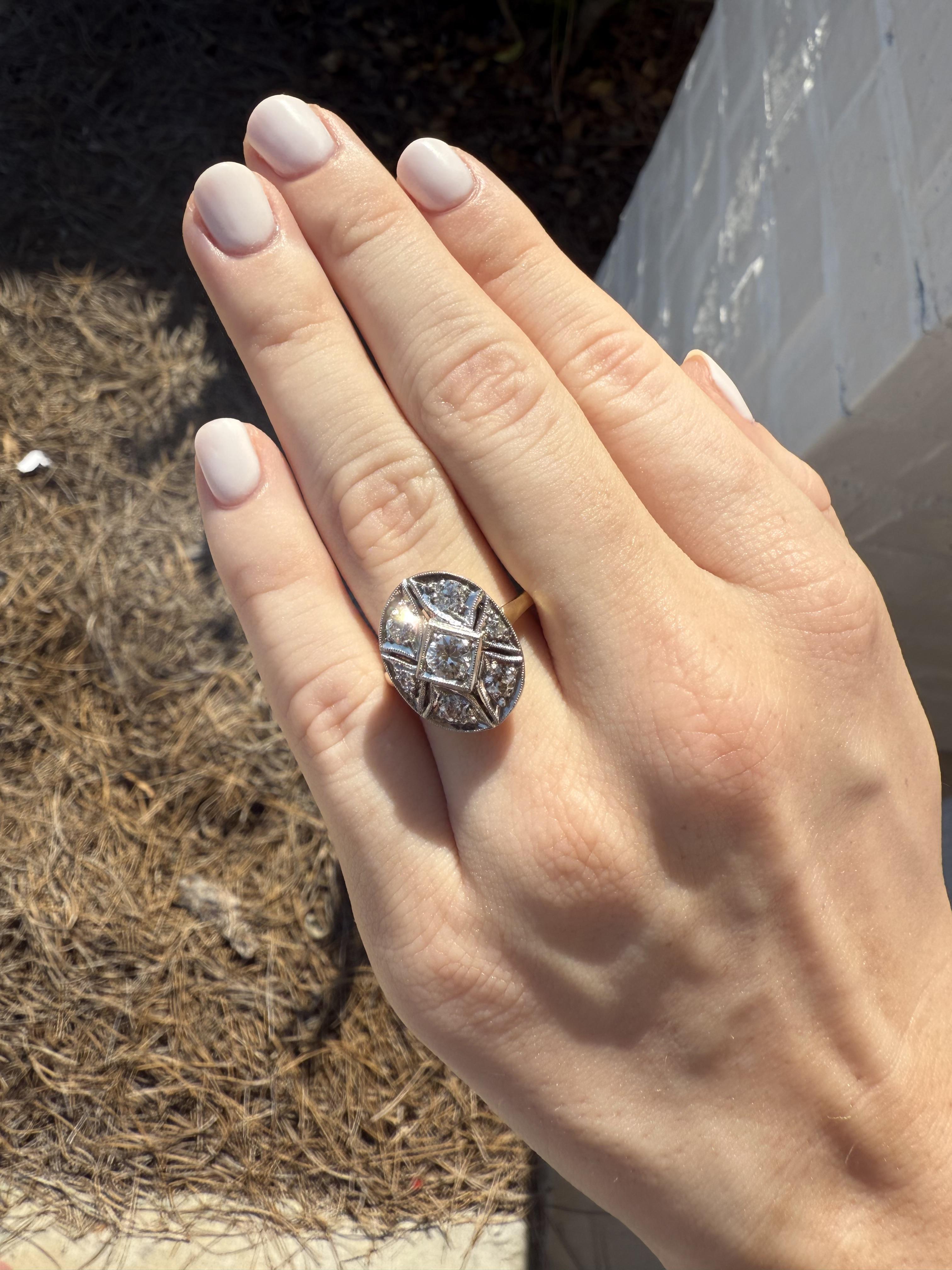 Rétro Bague de cocktail vintage à deux tons de diamants 14K en vente