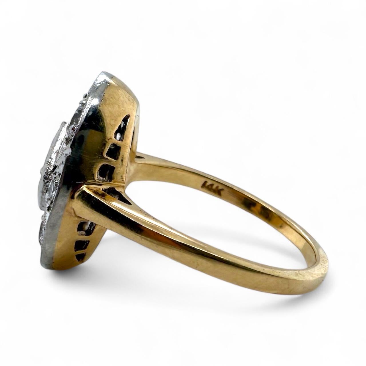 Bague de cocktail vintage à deux tons de diamants 14K en vente 3