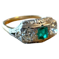 Vintage Two Toned Emerald & Diamond Three Stone Ring
