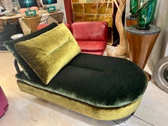 Vintage Two-Tones Green Velvet Short Chaise Longue, 1970s