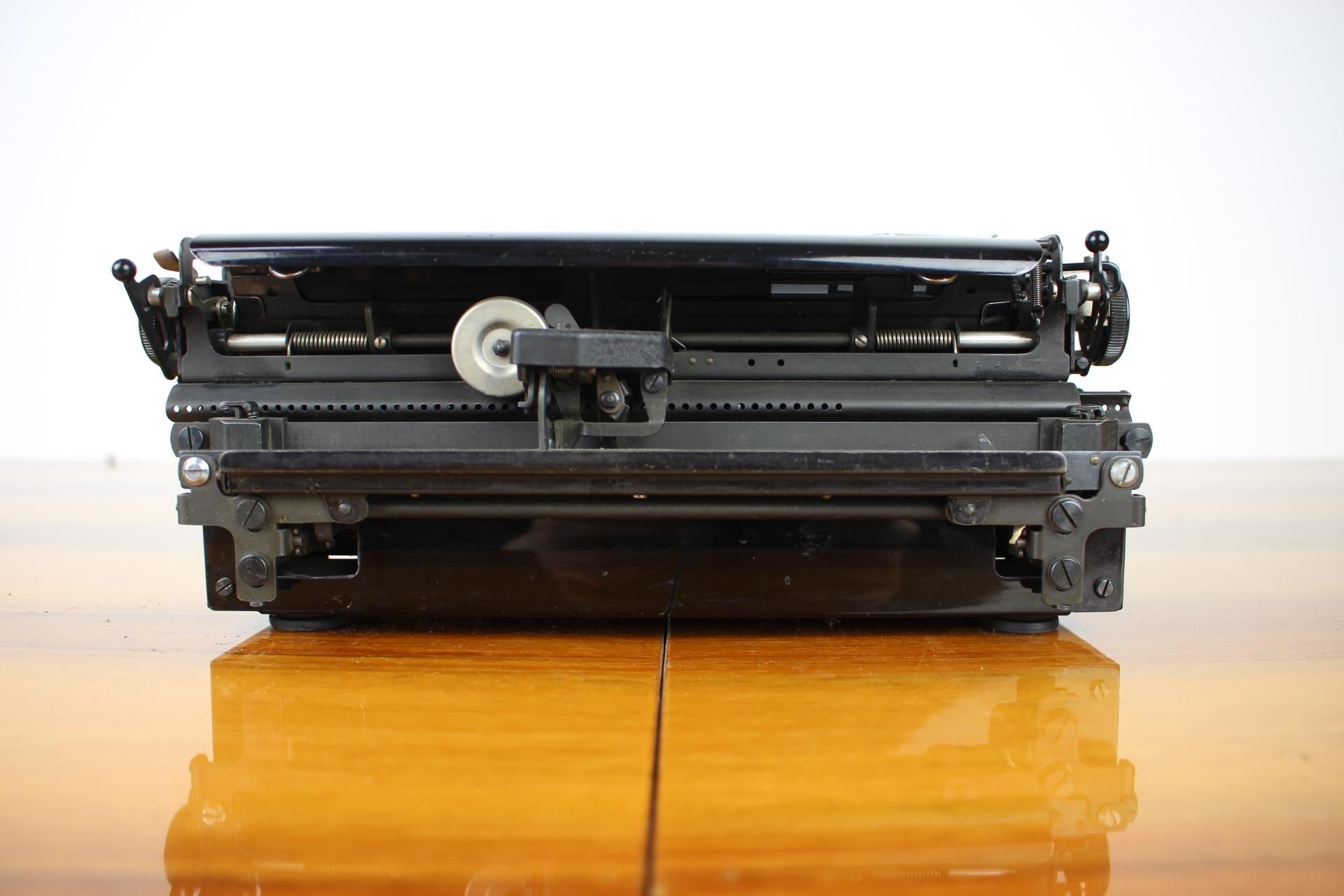 Art Deco Vintage Typewriter Wanderer Continental, 1935