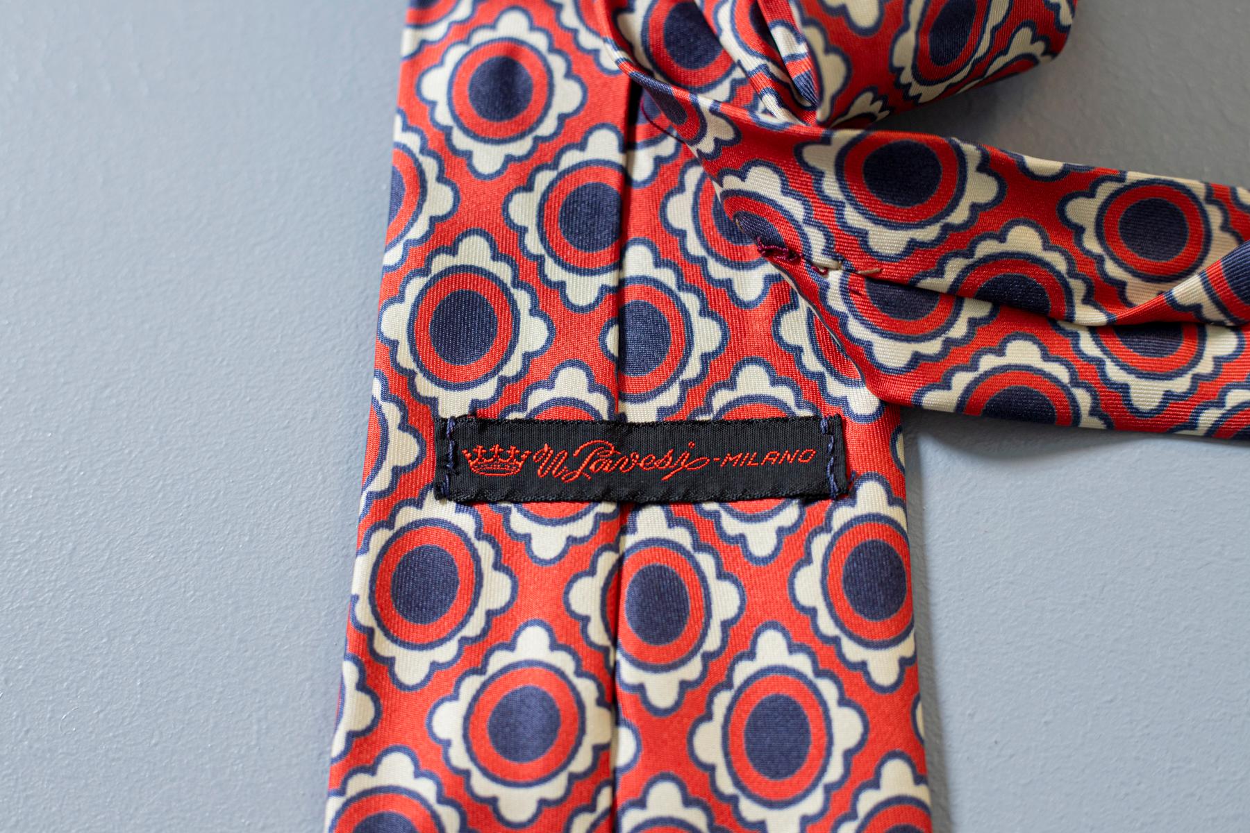 Red Vintage U Pavesi Milano 100% silk red tie  For Sale