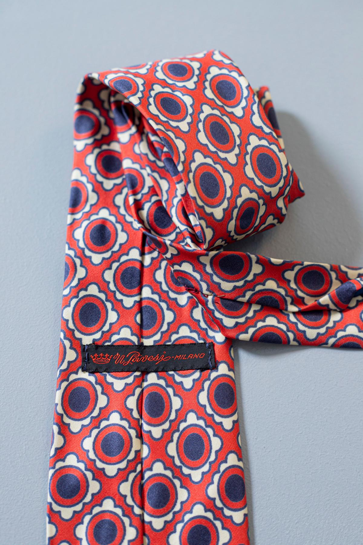Men's Vintage U Pavesi Milano 100% silk red tie  For Sale