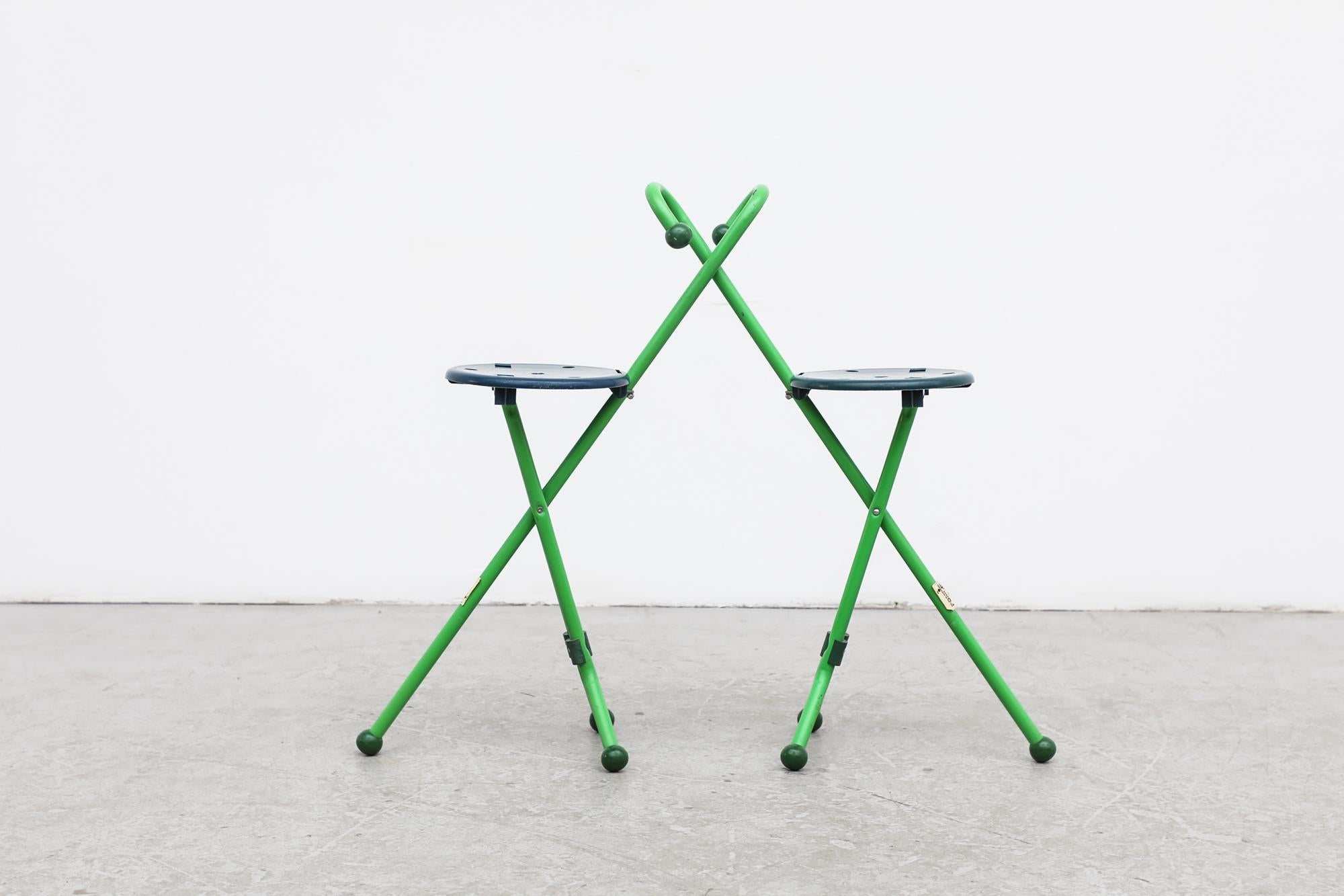Grüne klappbare Vintage-Schilfrohrstühle „Ulisse“ von Ivan Loss für Pompis (Moderne der Mitte des Jahrhunderts) im Angebot