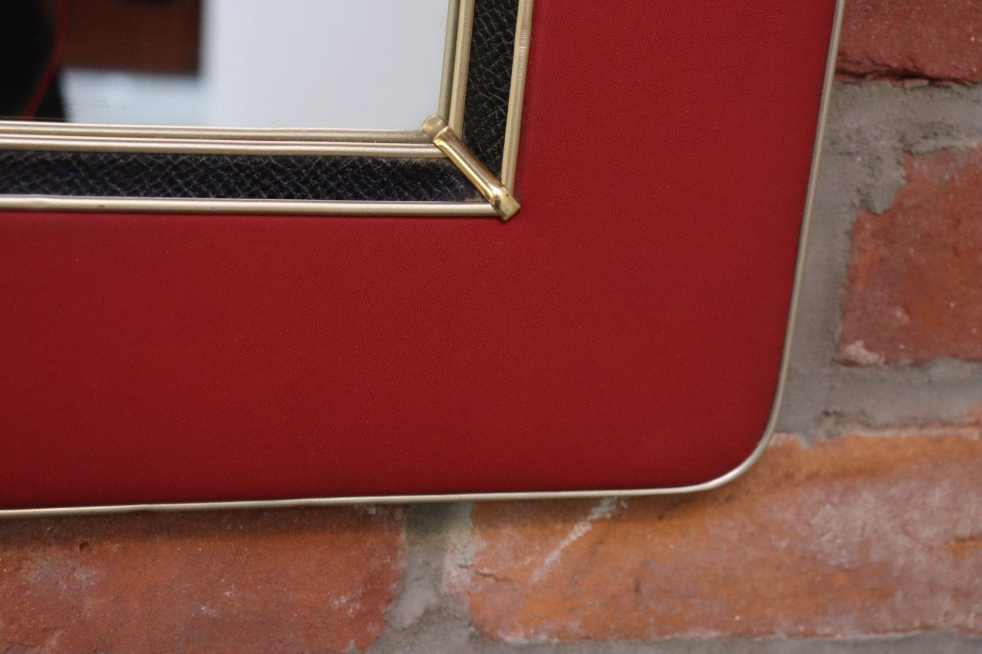 Specchio da parete imbottito d'epoca di Umberto Mascagni con bordo in pelle e ottone in vendita 6