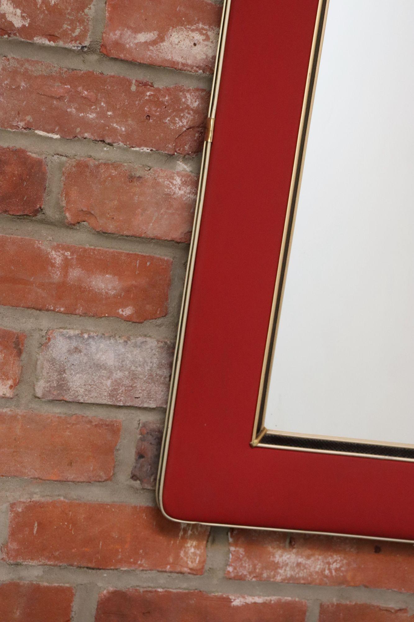 Specchio da parete imbottito d'epoca di Umberto Mascagni con bordo in pelle e ottone in vendita 11