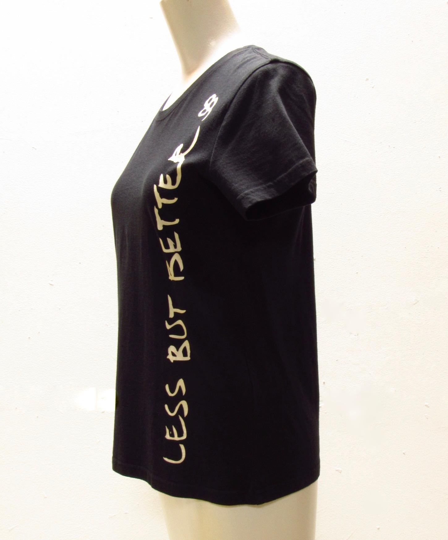 Ce tee-shirt noir 100% coton de la marque vintage Undercover est orné du message 