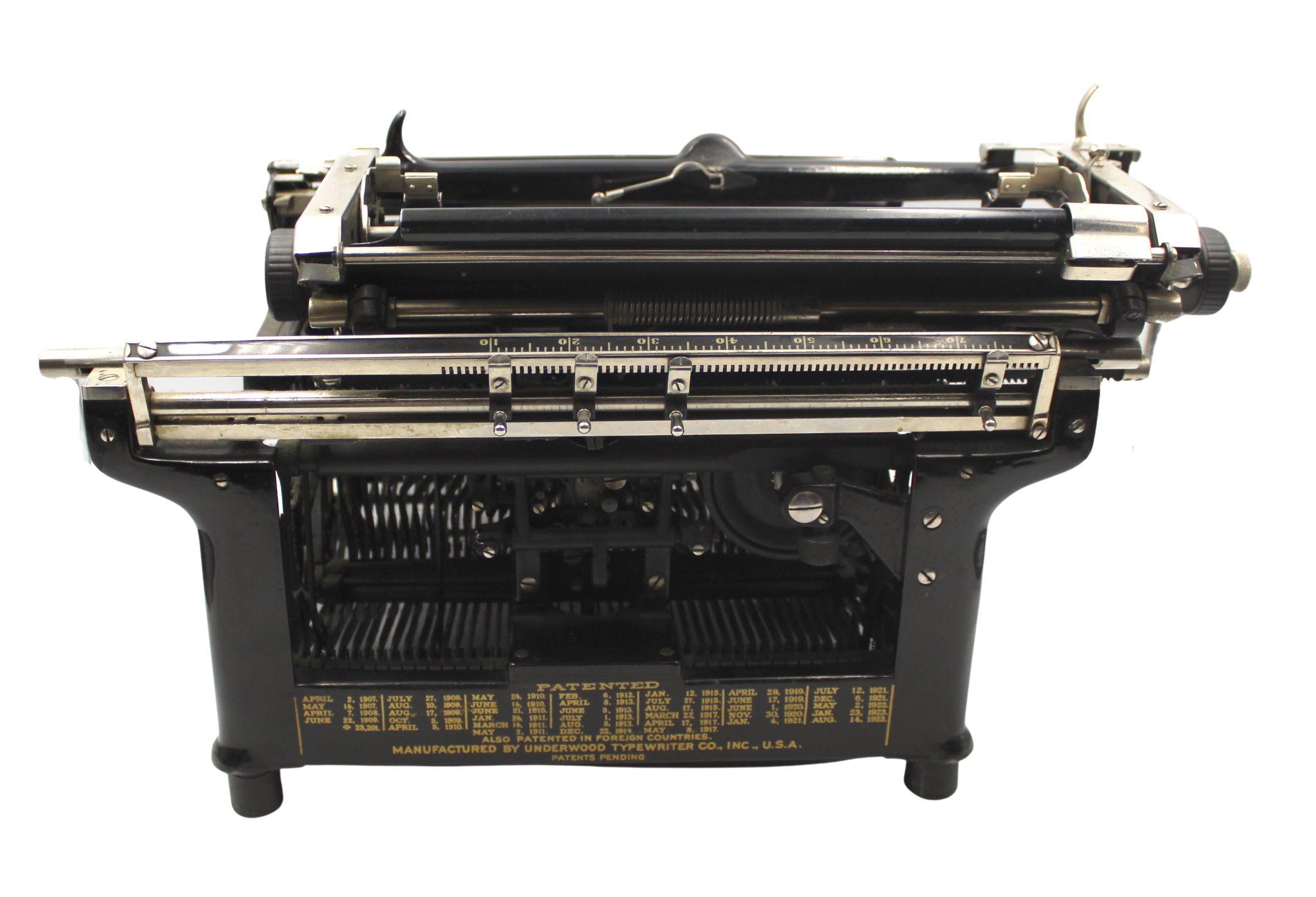 American Vintage Underwood Standard Typewriter No. 5, 1924