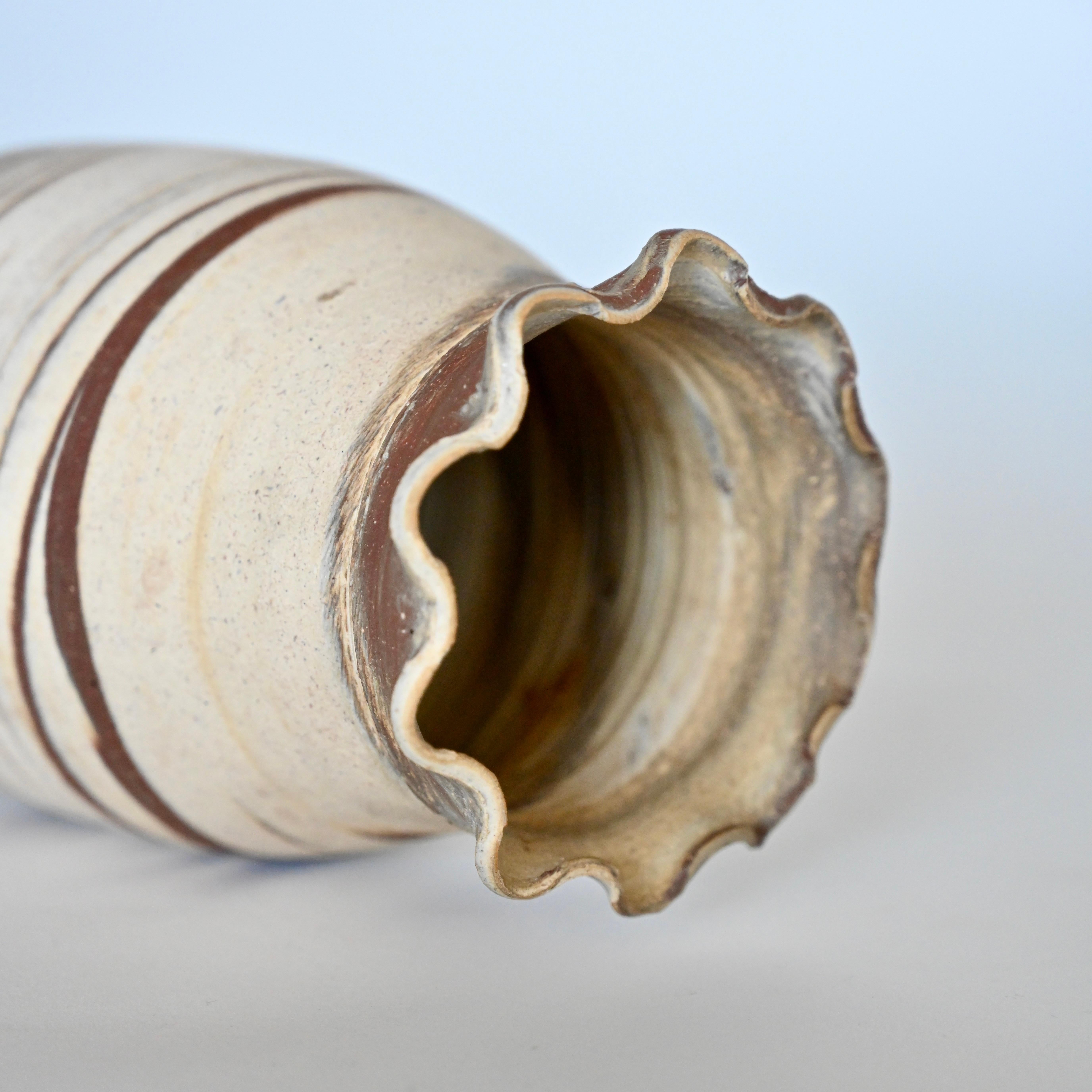 Sconosciuto Vaso non smaltato vintage in vendita