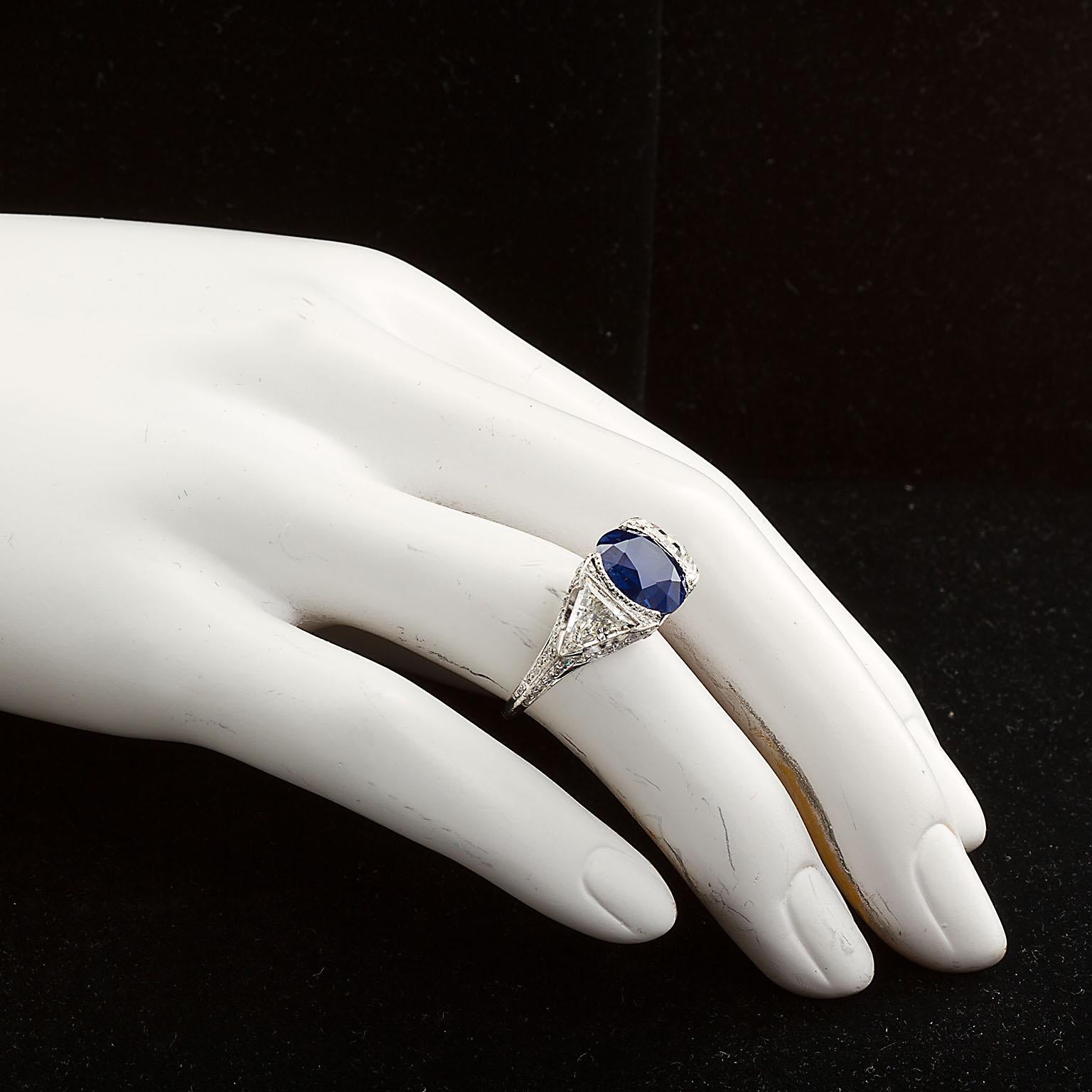 Vintage Unheated Sapphire Trillion Diamond Engagement Ring 6.26 Carat In Good Condition In Lakewood, NJ